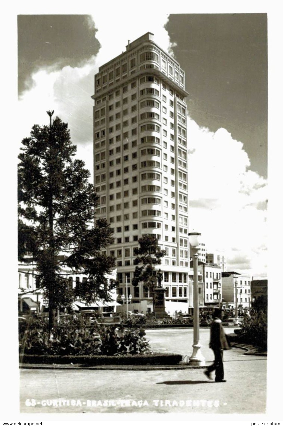 Amérique - Brésil - Curitiba Praca Tiradentes - Curitiba