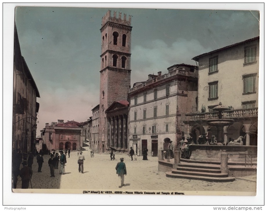 Italie Assise Temple De Minerve Place Et Fontaine Ancienne Photo Alinari Couleur 1900 - Other & Unclassified