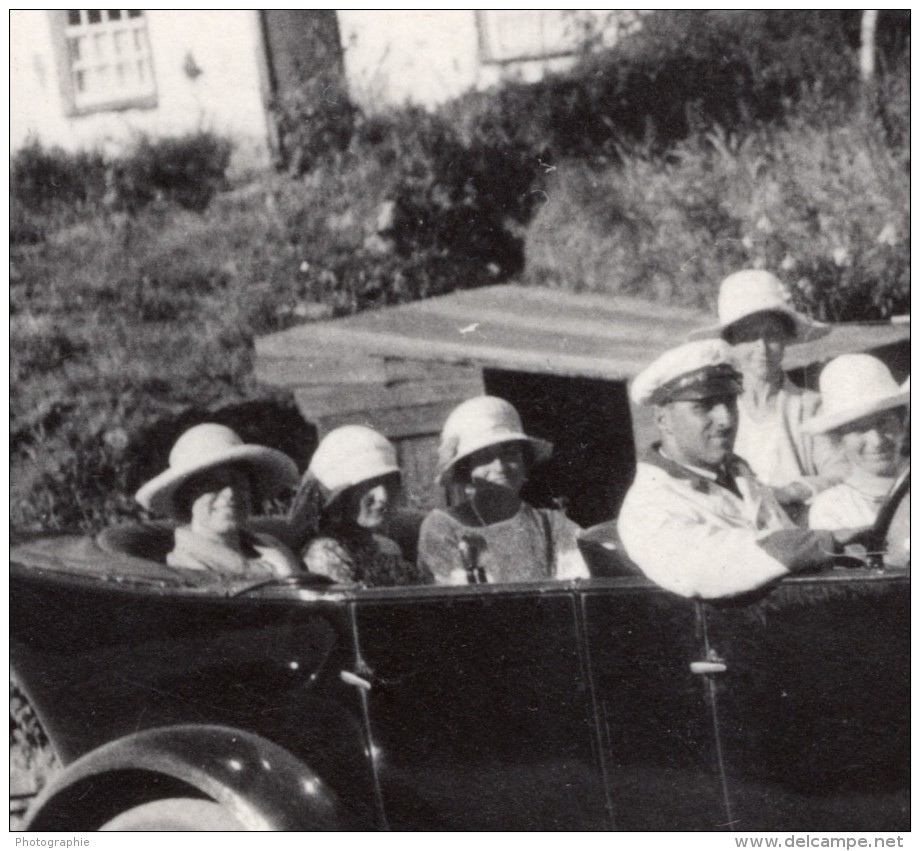 Groupe De Touristes Dans Voiture Decapotable A La Campagne Chauffeur Ancienne Photo 1930 - Cars