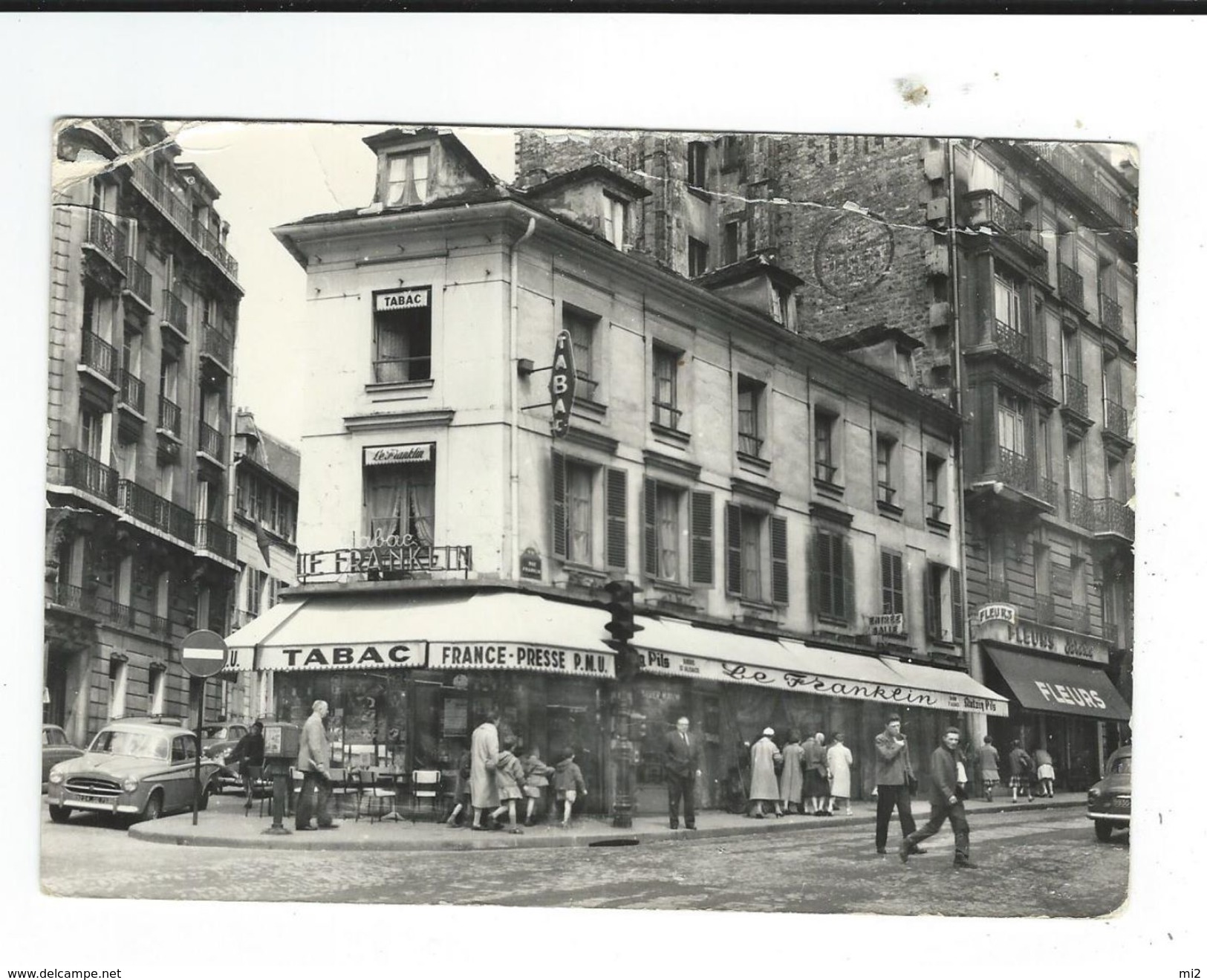 CPM PARIS 16 Cafe Tabac Presse Franklin  Photo Véritable Défauts Voir 2 Scan Maintenant Hotel - Arrondissement: 16