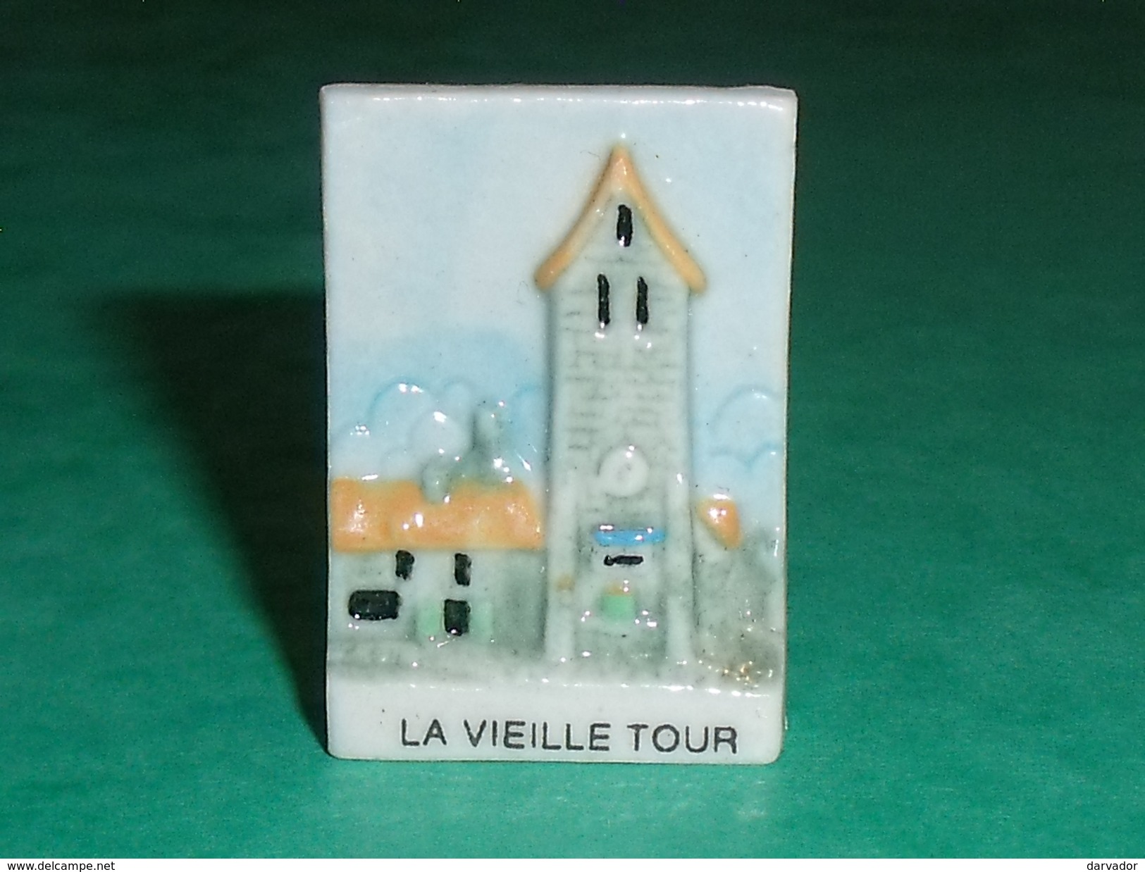 Fèves / Fève / Pays / Région : La Vieille Tour , Dos Plat   T9 - Länder