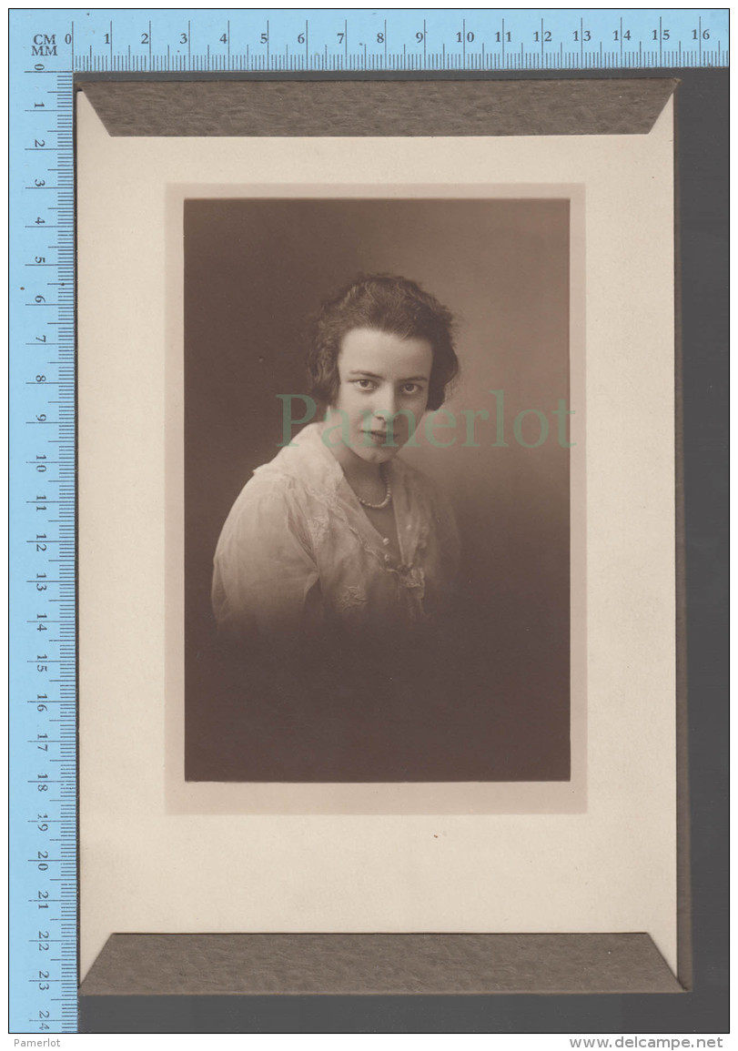 Photo Cabinet,  - Femme , Photographe: J. E. Purdyag, 145 Tremont St. Boston USA - Non Classés