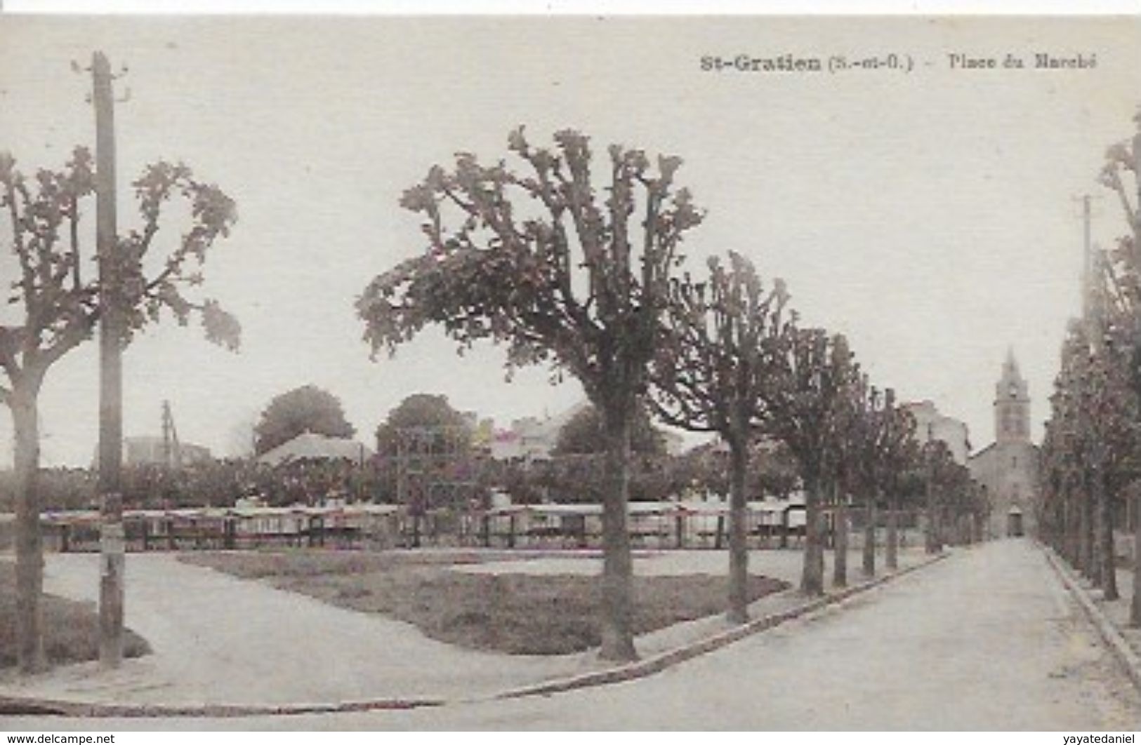 CPA De SAINT-GRATIEN    Place Du Marché - Saint Gratien