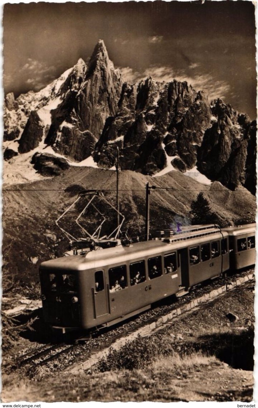 CHAMONIX ... LE CHEMIN DE FER ELECTRIQUE DU MONTENVERS ET L'AIGUILLE DU DRU .. 1956 - Chamonix-Mont-Blanc