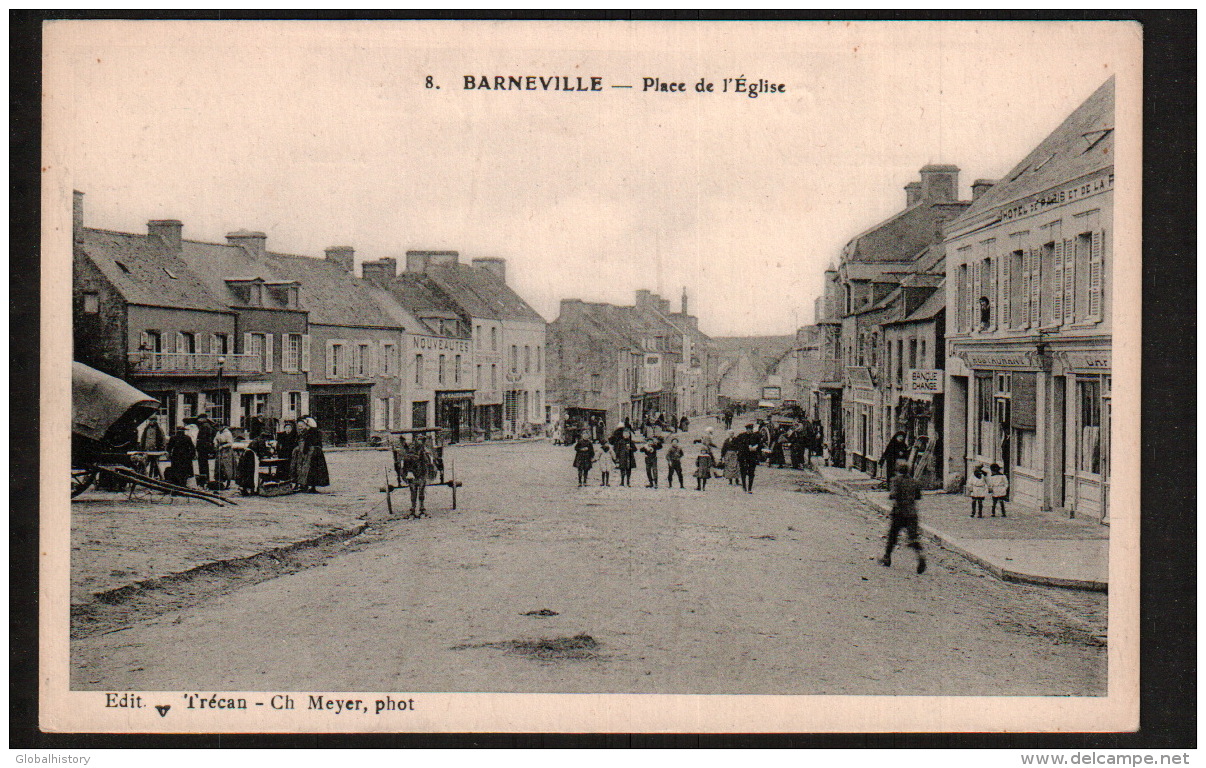 DD2256  FRANCE BARNEVILLE PLACE DE L'EGLISE ANIMEE  POSTCARD - Barneville