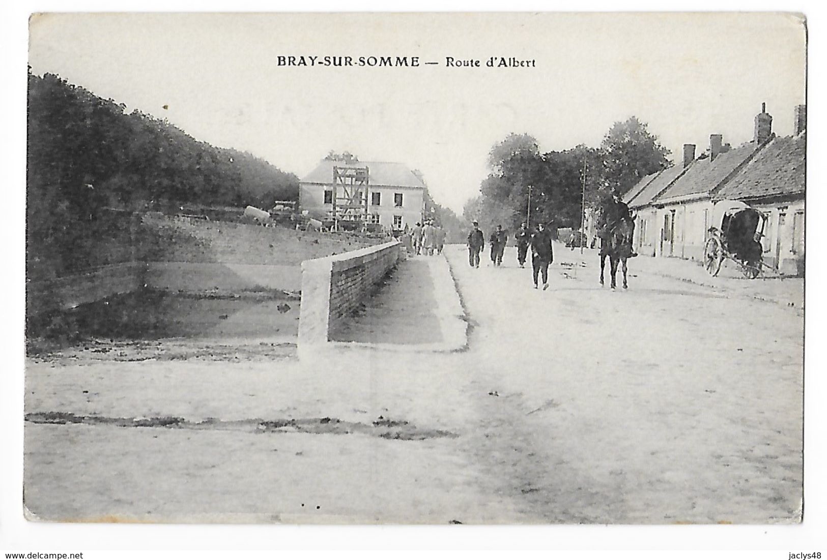 BRAY Sur SOMME  (cpa 80)  Route D'Albert -  - L 1 - Bray Sur Somme
