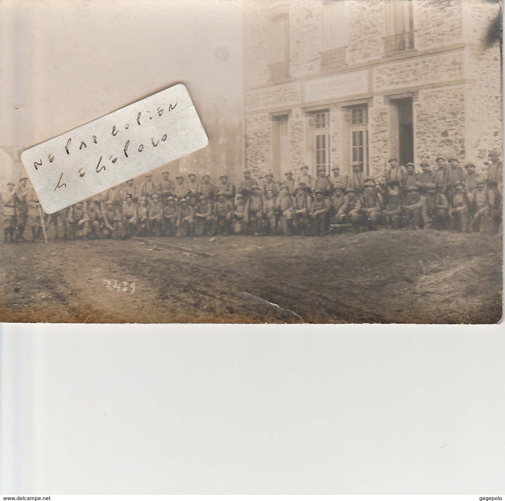 CHELLES ( Indiqué Sur Panneau Bâtiment ) - Militaires à La Société Régionale De Tir   ( Carte-photo )    Rare - Chelles