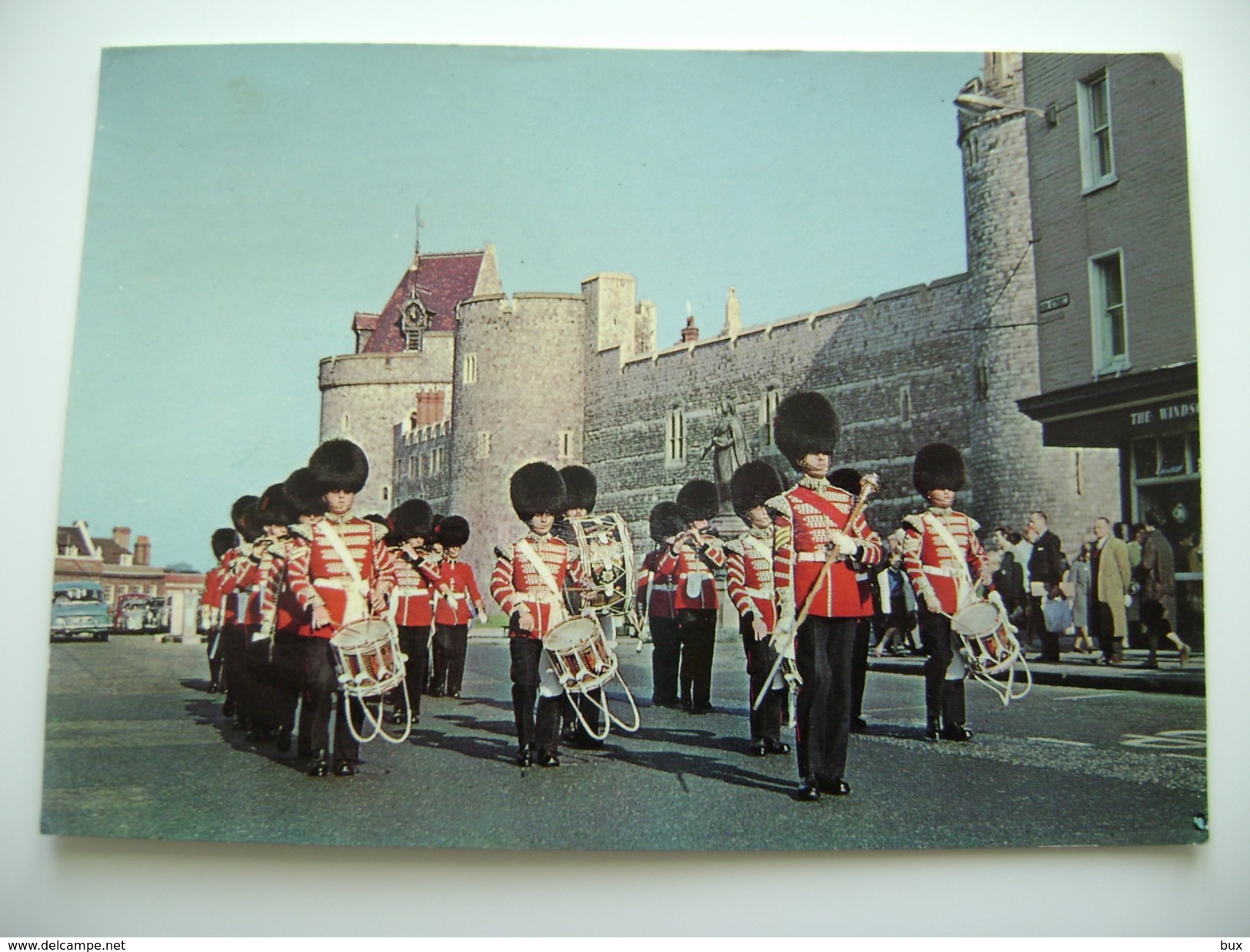 Corps Of Drums Leaving Windsor Castle  England  INGHILTERRA  POSTCARD USED - Windsor Castle