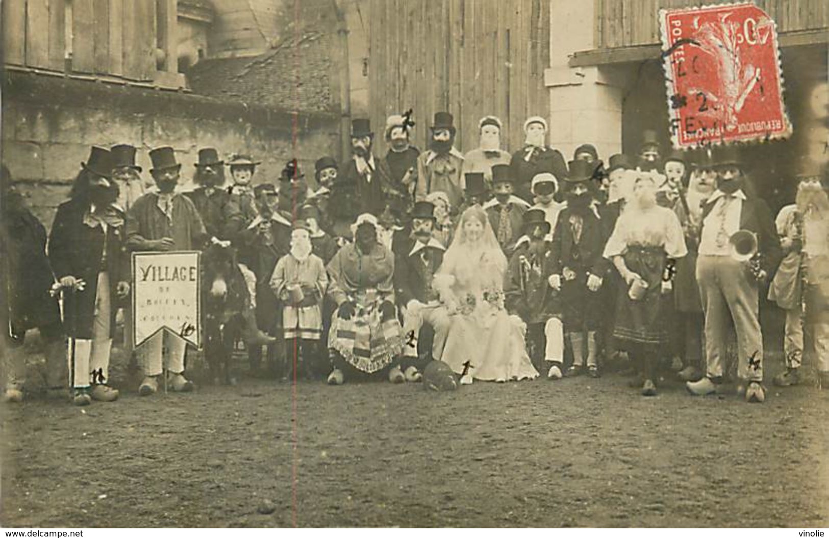 A-17.9033 :  CARTE PHOTO MONTRICHARD.  FETE.  SUR LE FANION : VALLAGE DE BOUFFY LES COUCOUS - Montrichard