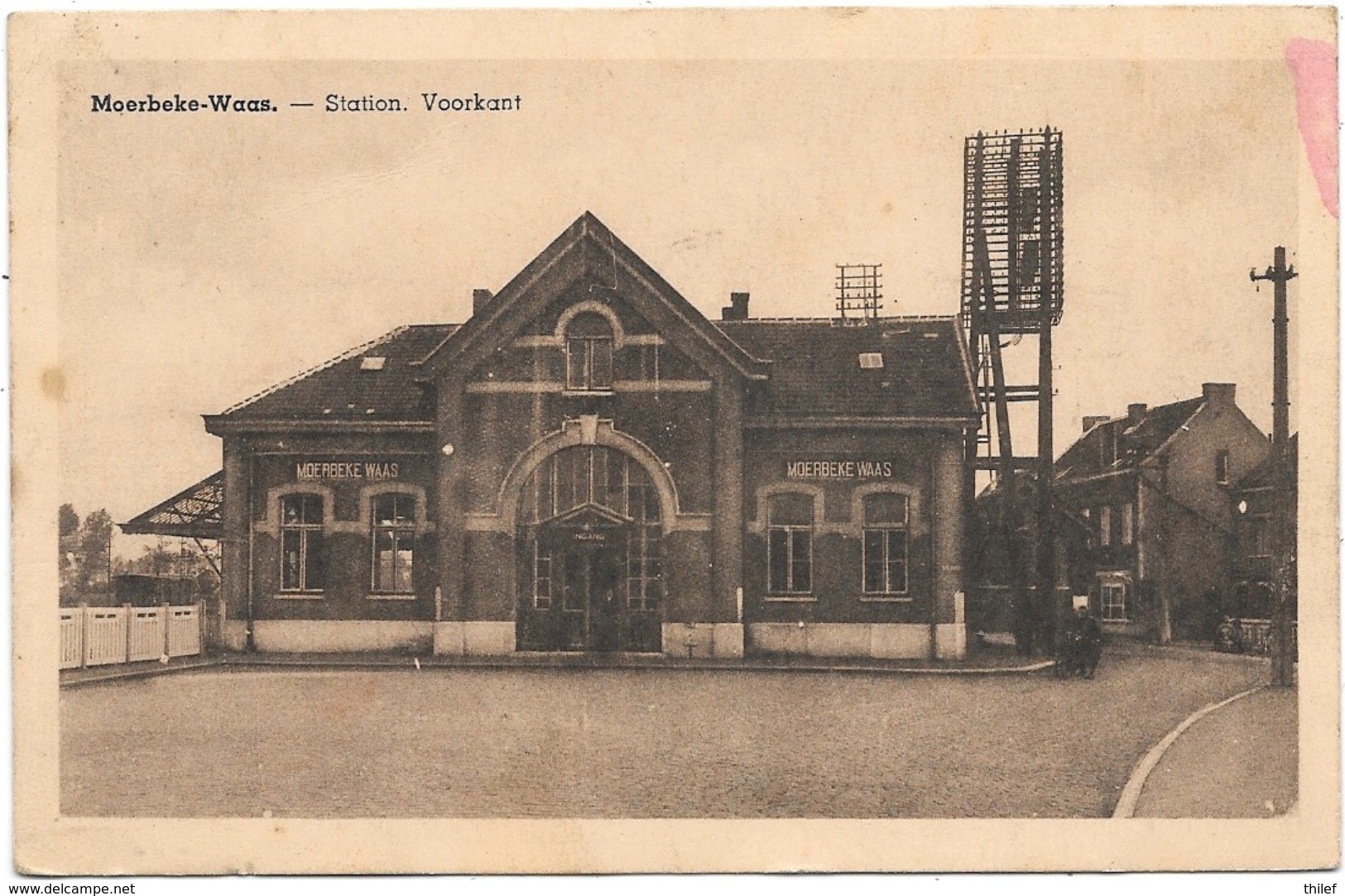 Moerbeke-Waas NA4: Station. Voorkant - Moerbeke-Waas