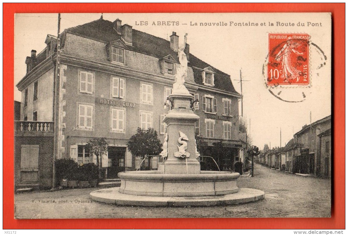 NEO-23  Les Abrets  La Nouvelle Fontaine Et La Route Du Pont. Cachet Frontal 1919 - Les Abrets