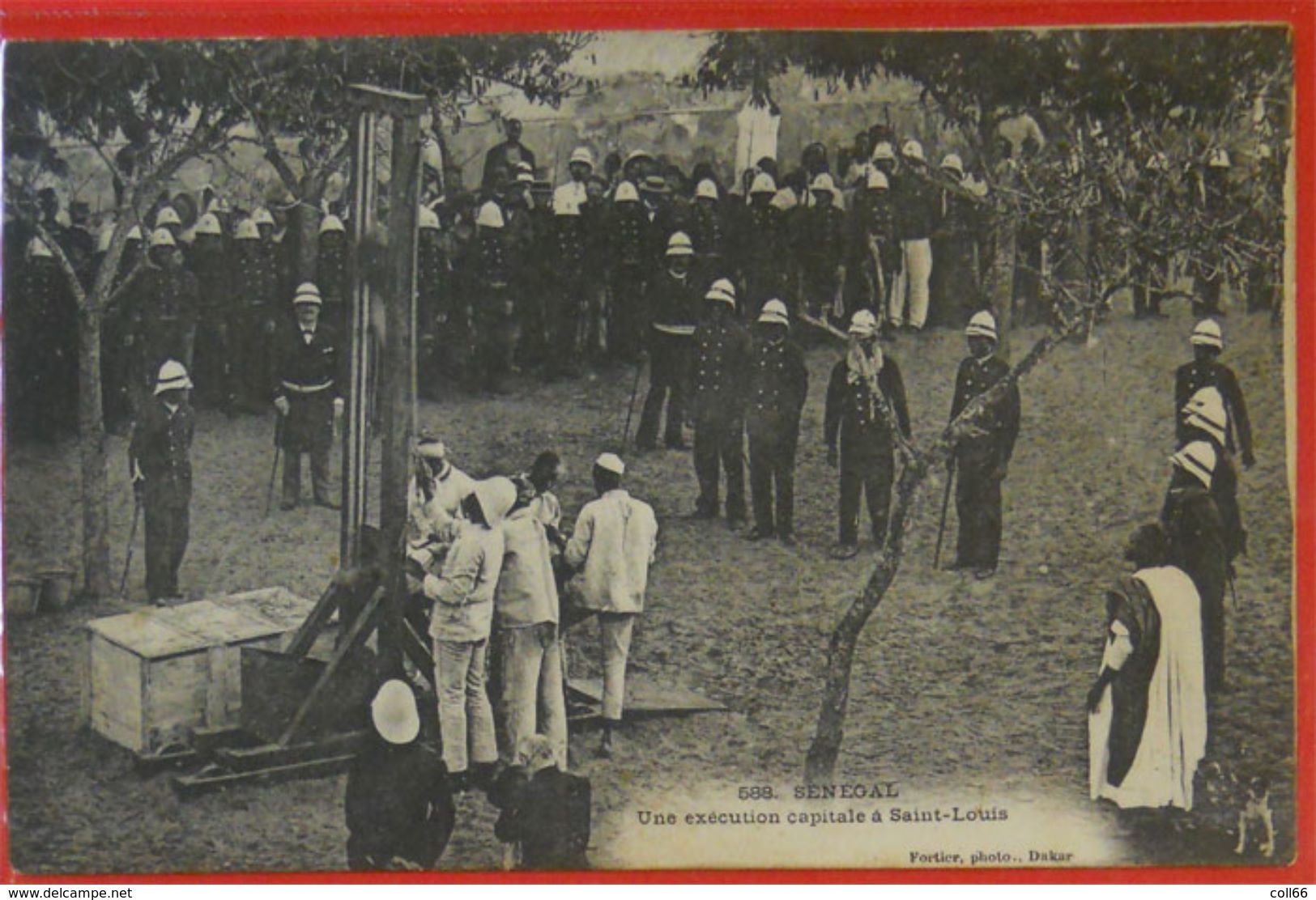 RARE Guillotine Une Execution St Louis Du Senegal Bon Plan TB Animée éditeur Fortier Dakar 588 - Funérailles