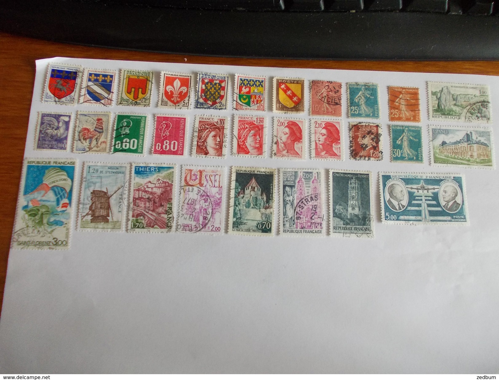 TIMBRE France Lot De 30 Timbres à Identifier N° 548 - Alla Rinfusa (max 999 Francobolli)