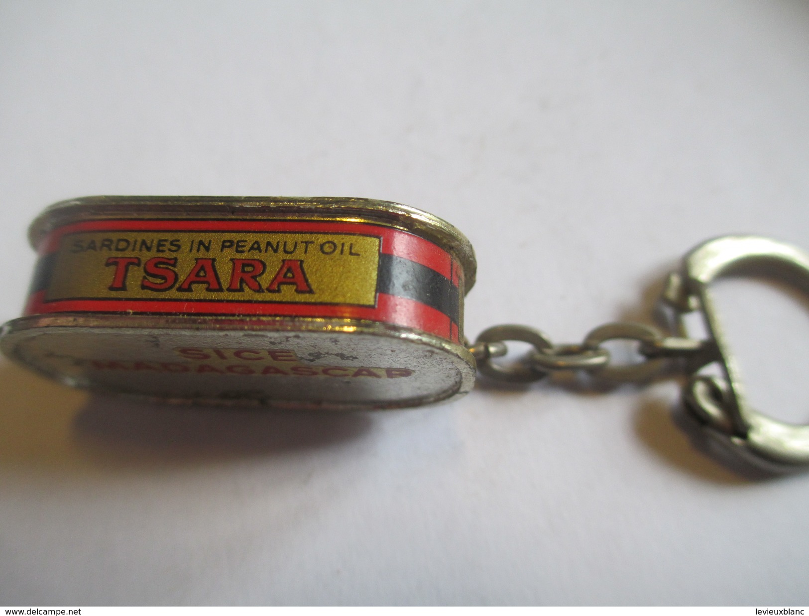 Boite De Sardines Miniature (Vide)/ TSARA/ Madagascar/Denis Fréres Casablanca/Maroc/  Vers 1960-1970    POC248 - Portachiavi