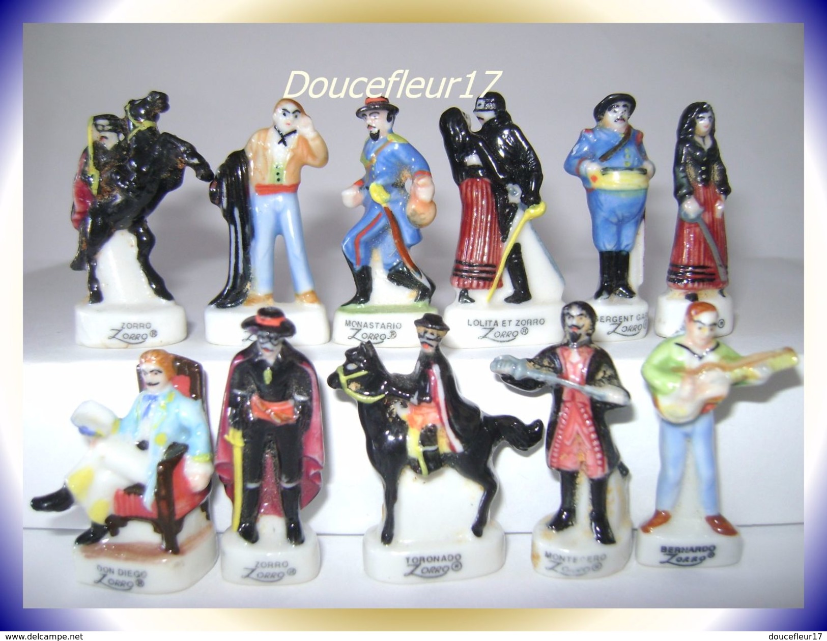 Zorro ... Lot De 11 Fèves ... Ref AFF : 78-1999 .. (pan 0011) - Disney