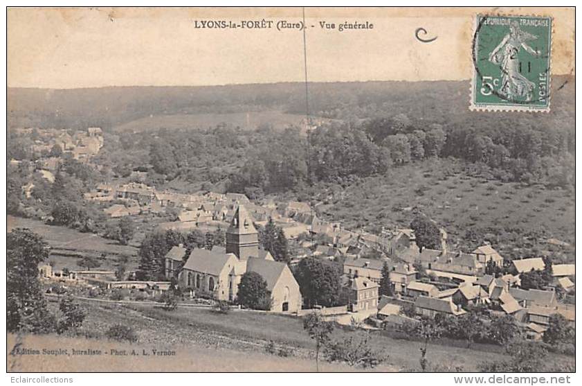 Lyons La Forêt         27     Vue Générale         (voir Scan) - Lyons-la-Forêt