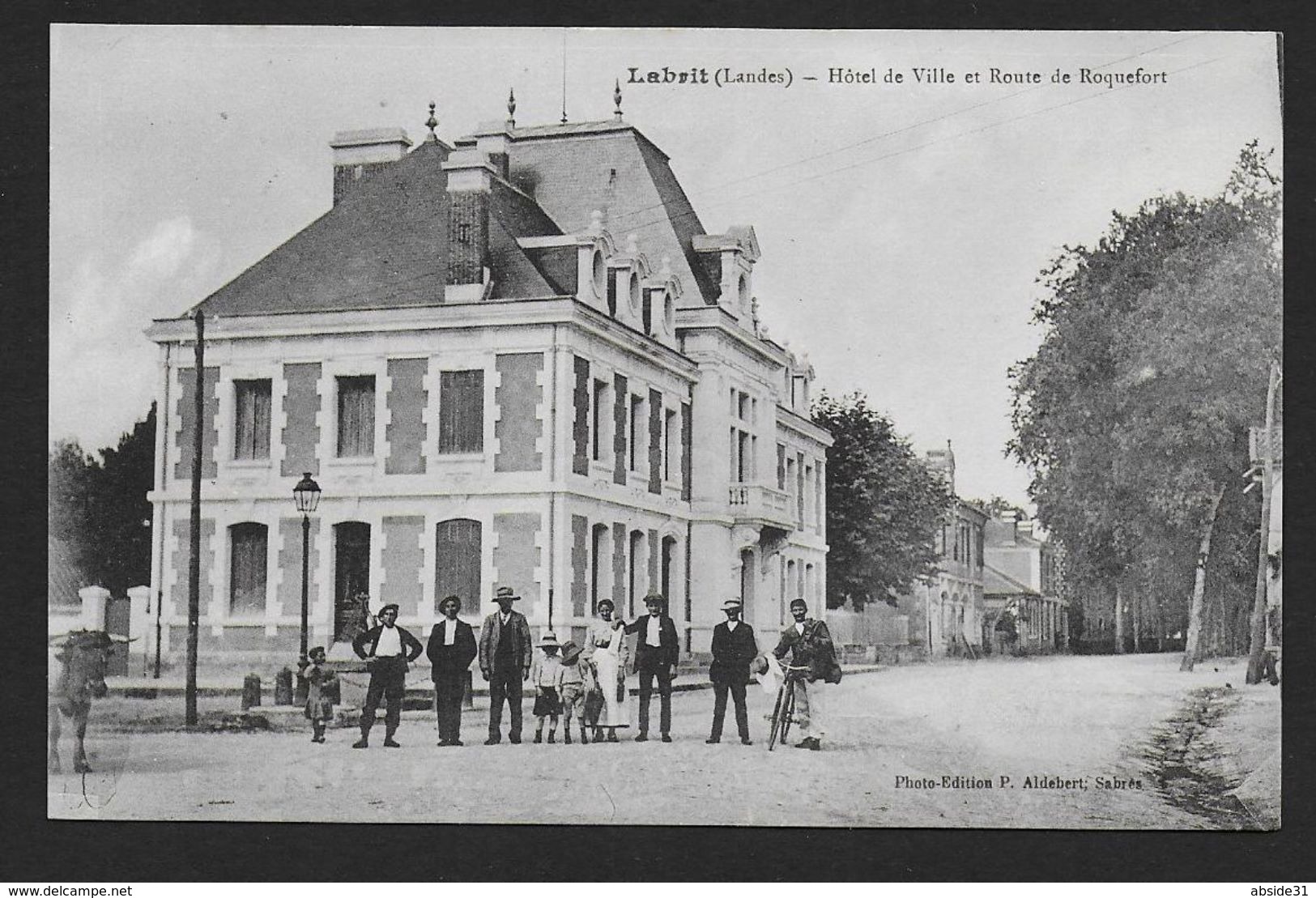 LABRIT -  Hôtel De Ville Et Route De Roquefort - Labrit