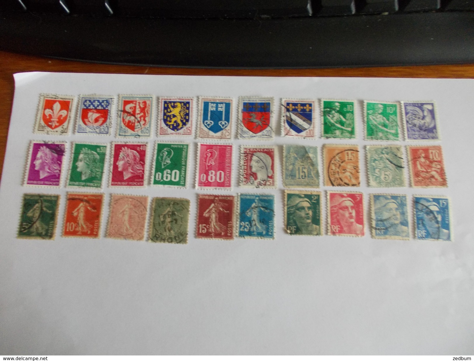 TIMBRE France Lot De 30 Timbres à Identifier N° 575 - Alla Rinfusa (max 999 Francobolli)