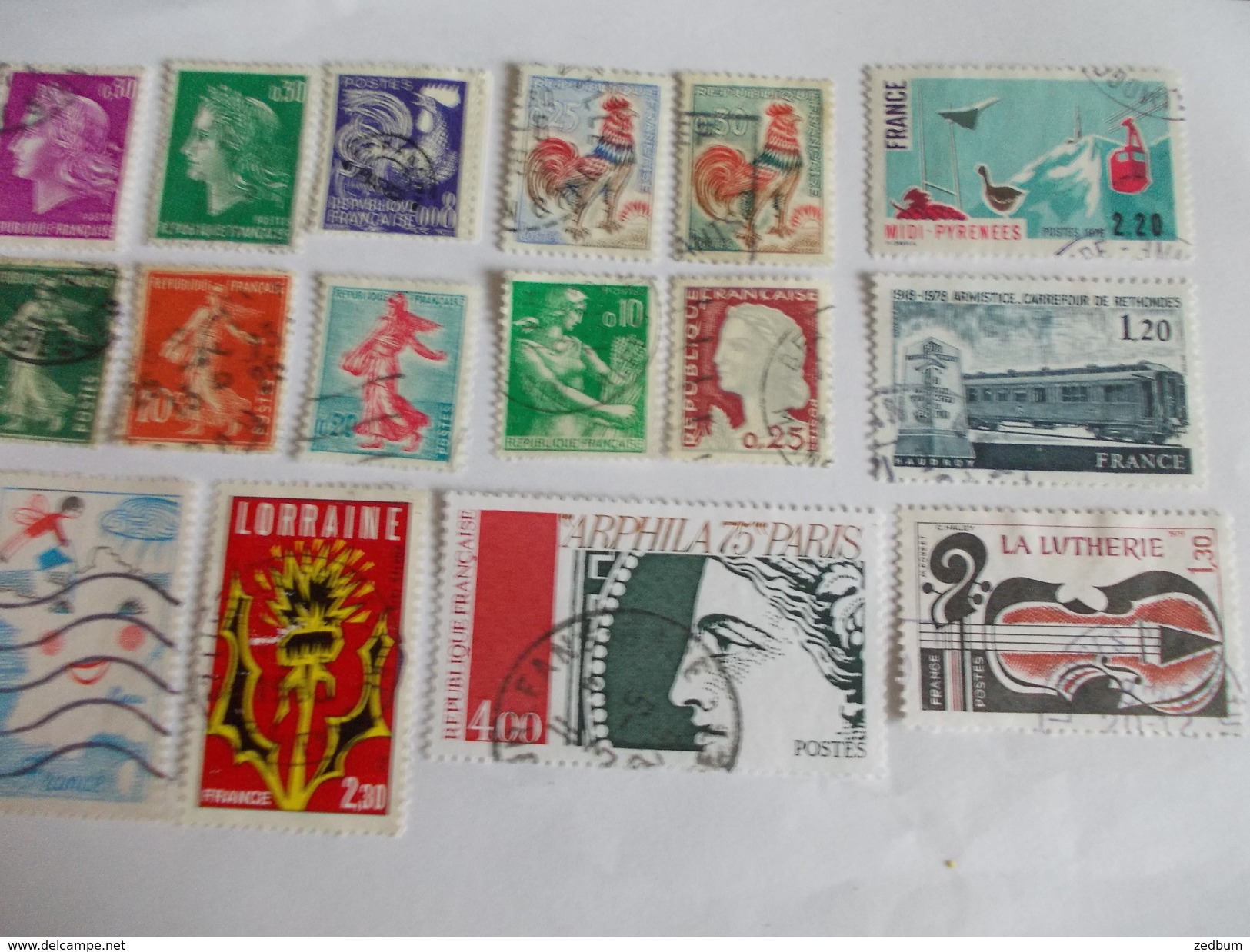 TIMBRE France Lot De 30 Timbres à Identifier N° 601 - Alla Rinfusa (max 999 Francobolli)