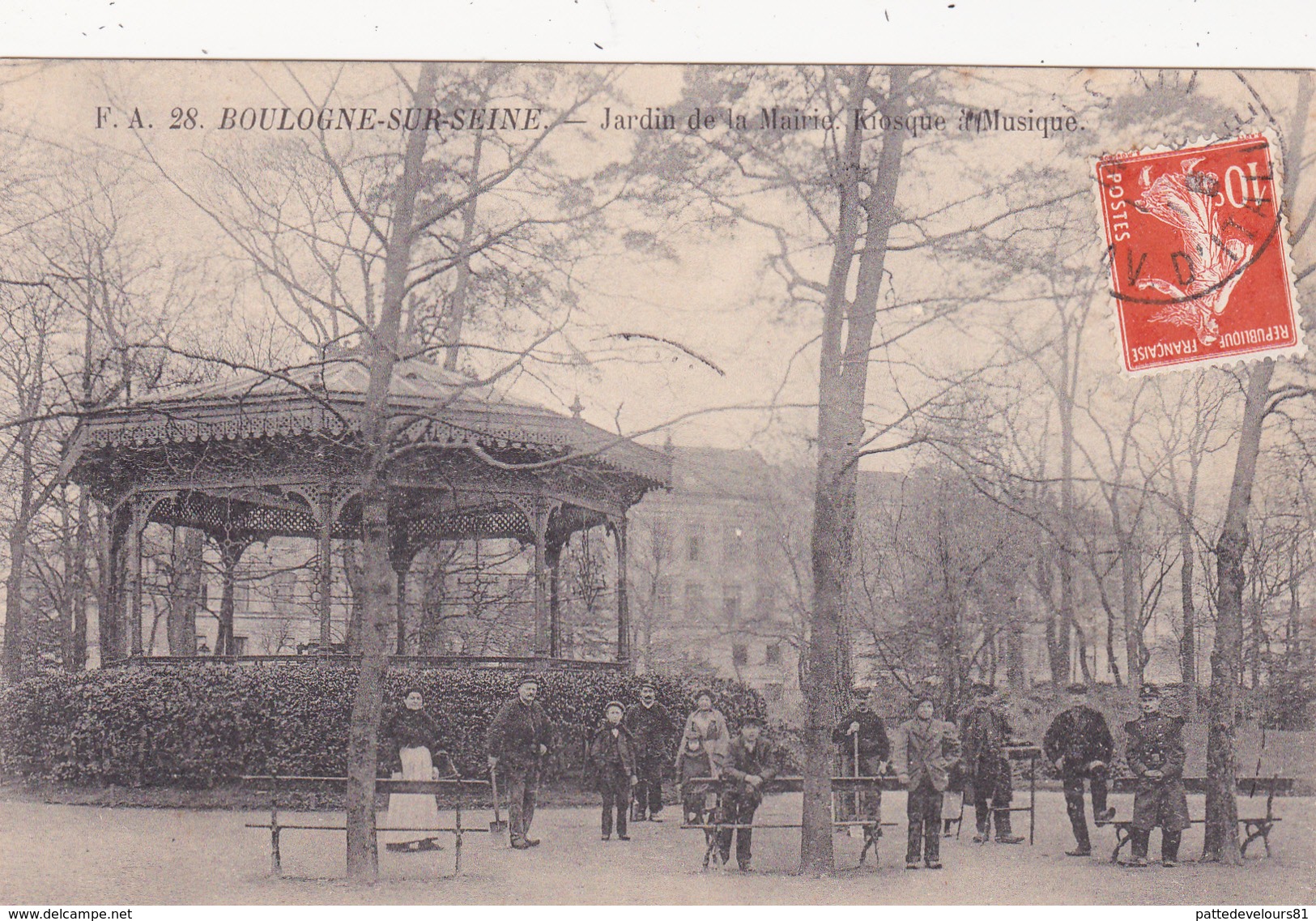 CPA (92) BOULOGNE SUR SEINE Jardin De La Mairie Kiosque à Musique - Autres & Non Classés