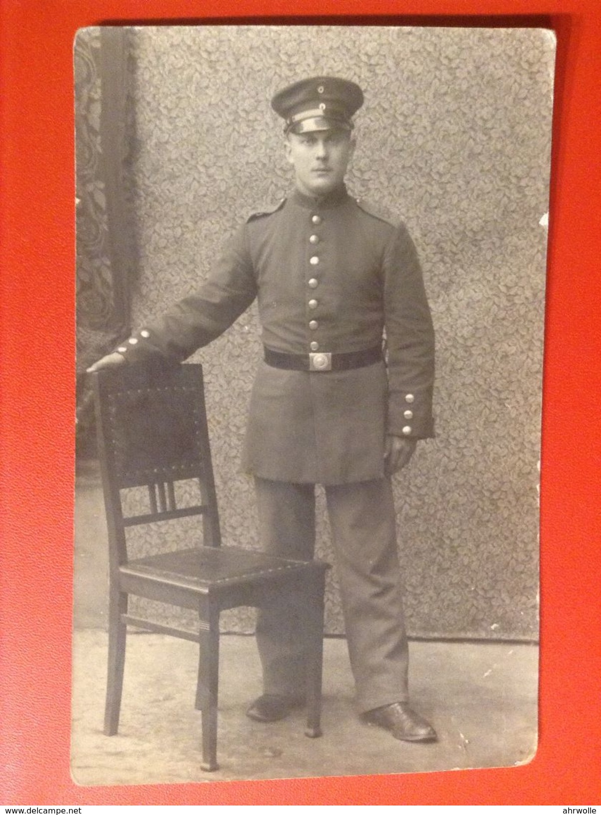 Foto AK WW1 Soldat Mit Mütze Uniform Riehla 1915 Feldpost - Uniformen