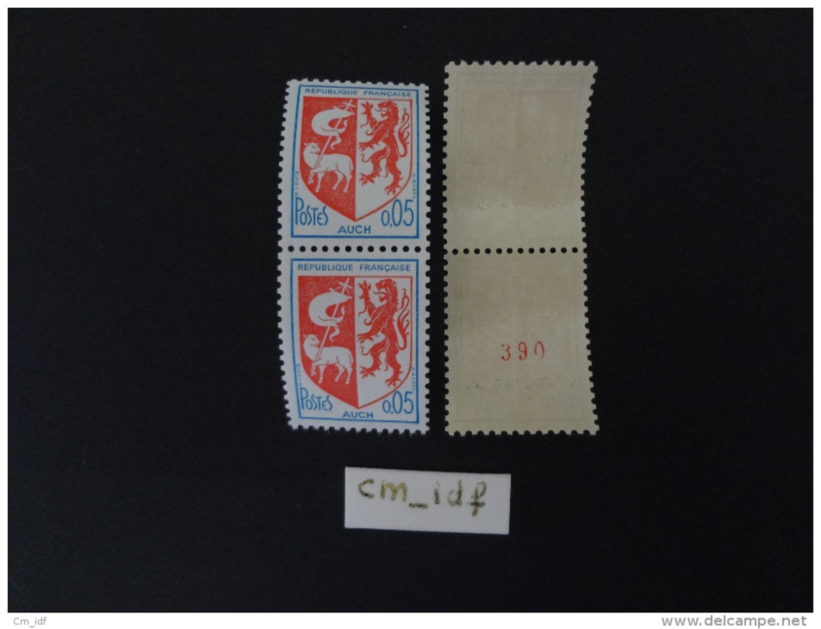 FRANCE 1966 0,05 F ARMOIRIES AUCH ROUGE PAIRE ROULETTE AVEC ET SANS NUMERO AU VERSO - Rollen