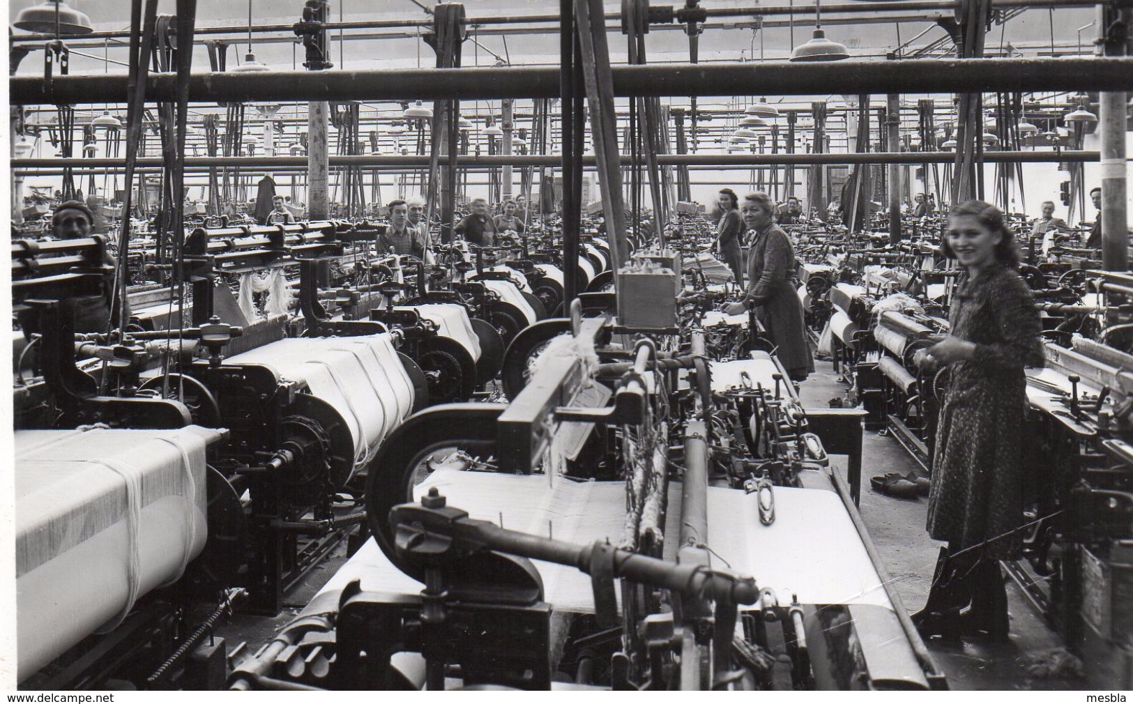 PHOTO  AUTHENTIQUE - LA BRESSE (88)   Atelier D'une Usine Textile Avec Les Ouvrières   - Filature - Lieux