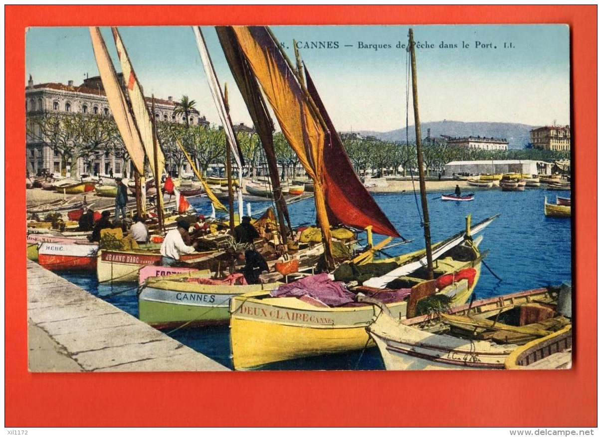 NER-11  Cannes  Barques De Pêche Dans Le Port. Circulé 1925 - Cannes