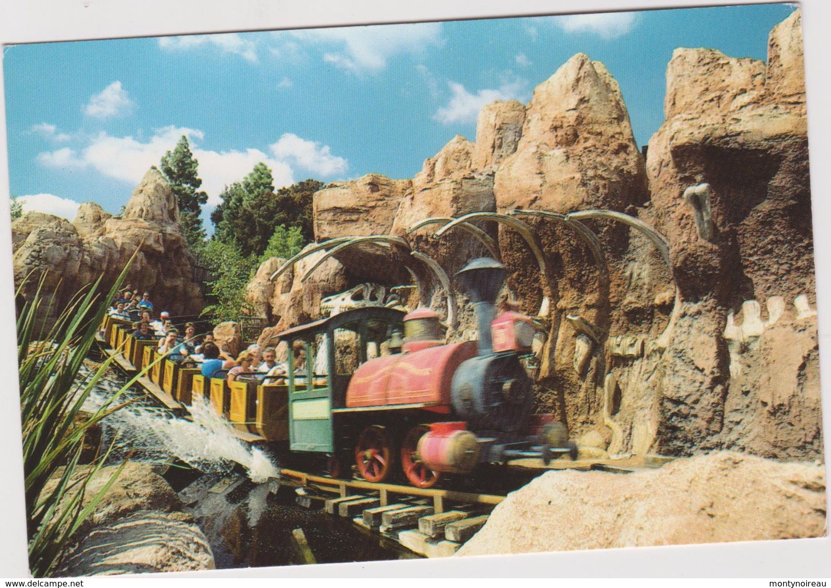 Disney  : Disneyland ,  Rip  Roarin ' Fun , Train - Disneyland