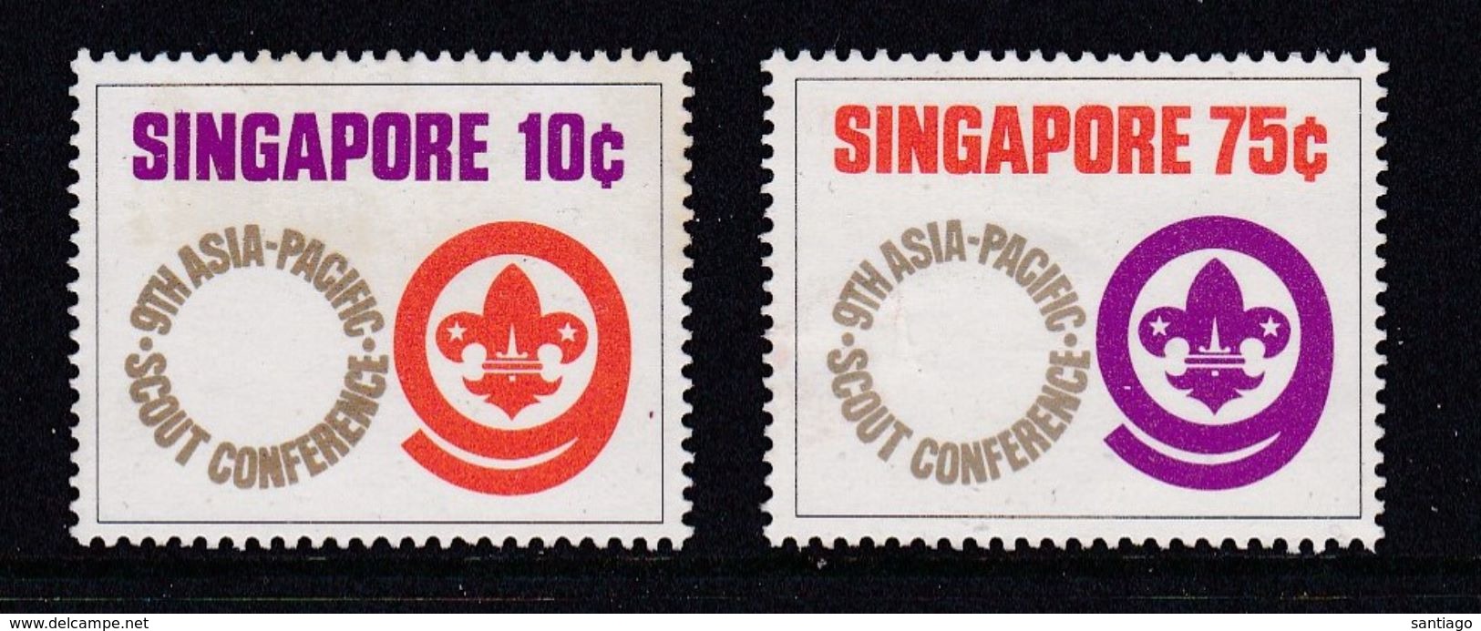 Padvinders & Scoutisme  : 209 - 210 / 402 - 405 ( 75 Jaar Scouts ) / 475 - 478 ( 75 Jaar Meisjesgidsen ) / Nr 479 - Singapour (1959-...)