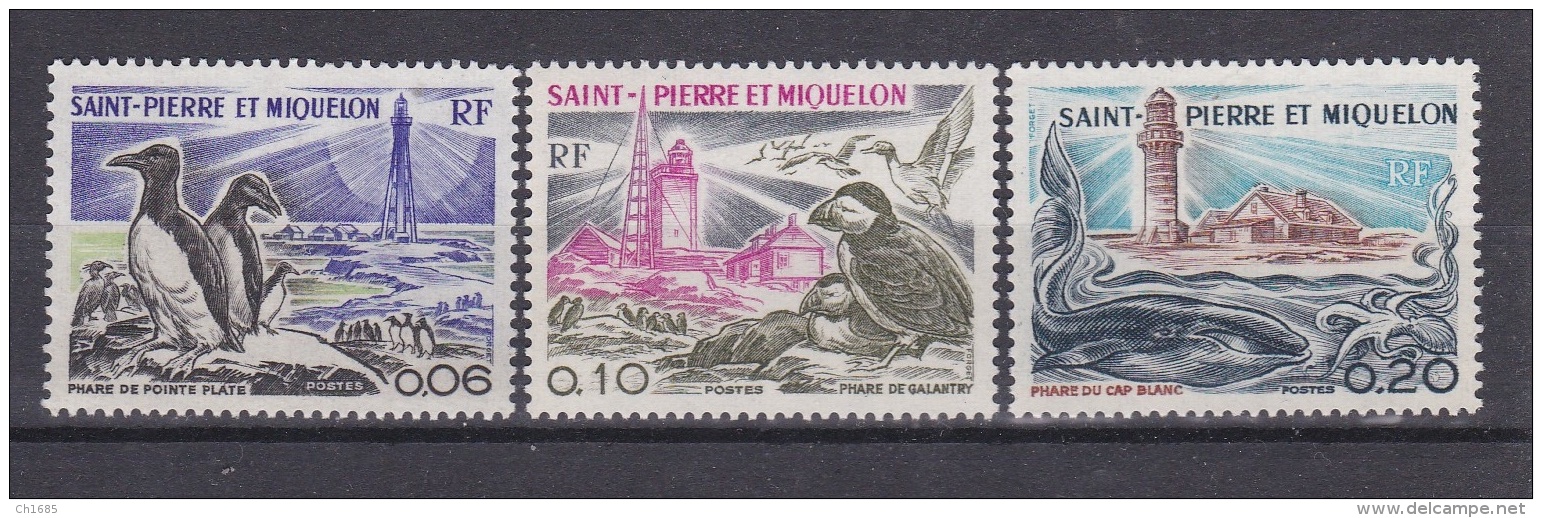 SAINT-PIERRE-ET-MIQUELON     :   Yvert  445 à 447  Neuf XX  Cote  14,20 Euros  Phares - Neufs