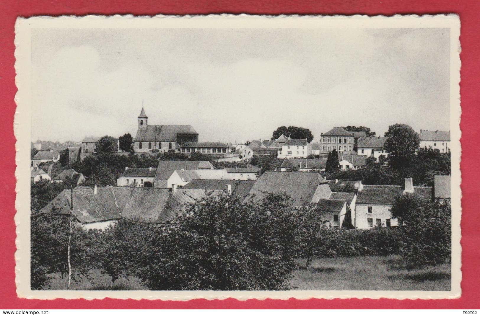Solre-St-Géry -Joli Panorama ... Du Village ( Voir Verso ) - Beaumont
