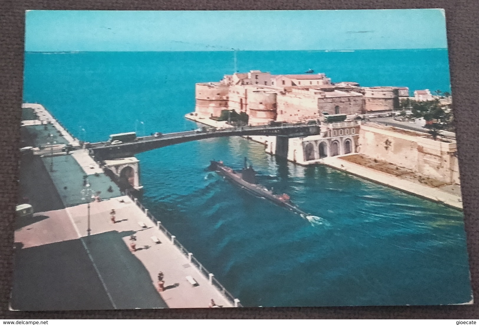 TARANTO - SOMMERGIBILE AL PASSAGGIO DEL CANALE NAVIGABILE - N 105 - VIAGGIATA 1963 - (1265) - Taranto