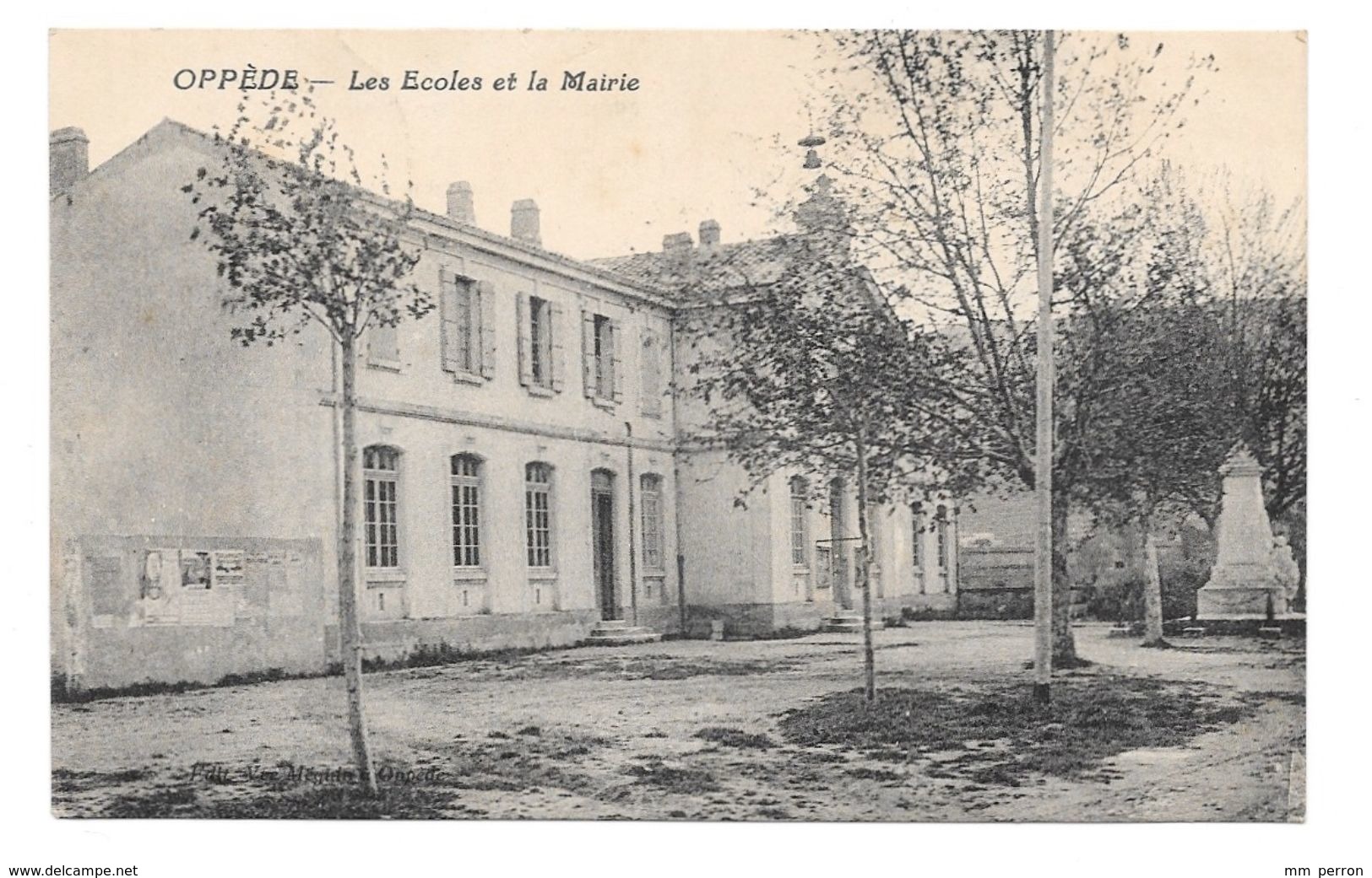 (17120-84) Oppède - Les Ecoles Et La Mairie - Oppede Le Vieux