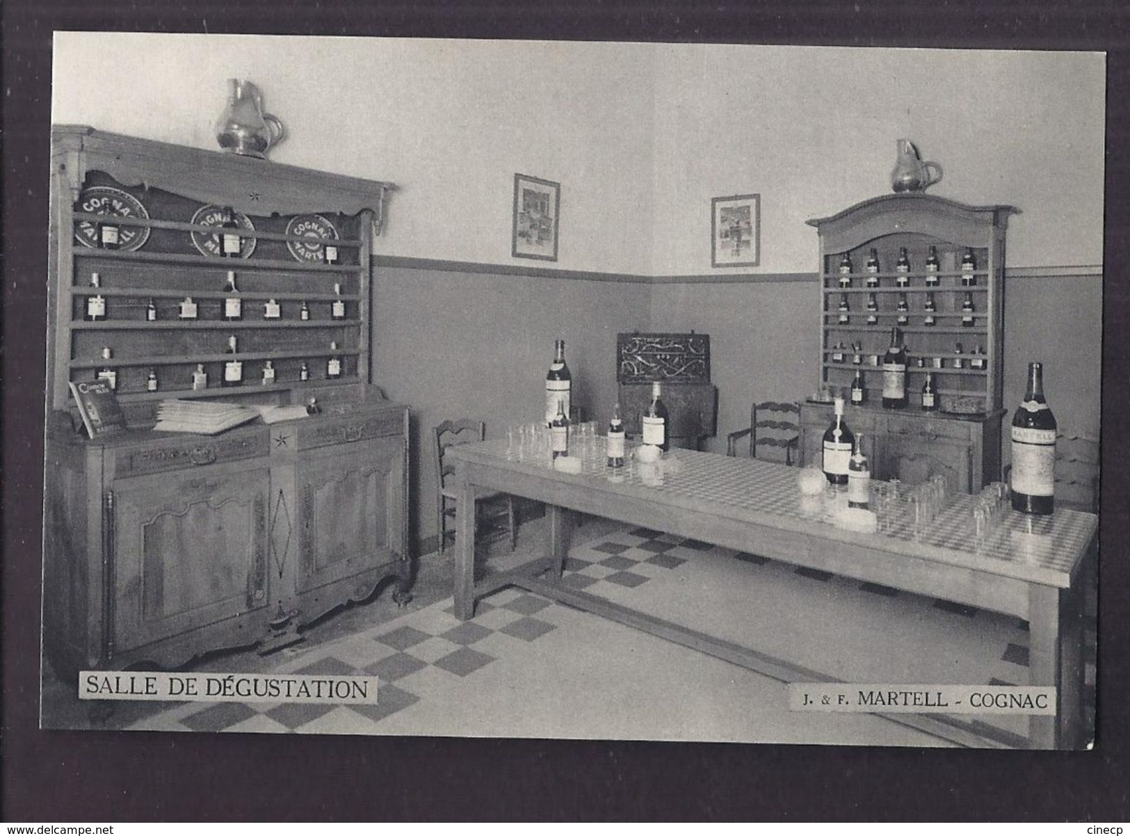 CPA 16 - COGNAC - J. Et F. MARTELL - SALLE DE DEGUSTATION - TB PLAN BOUTEILLES ALCOOL VIN - Cognac