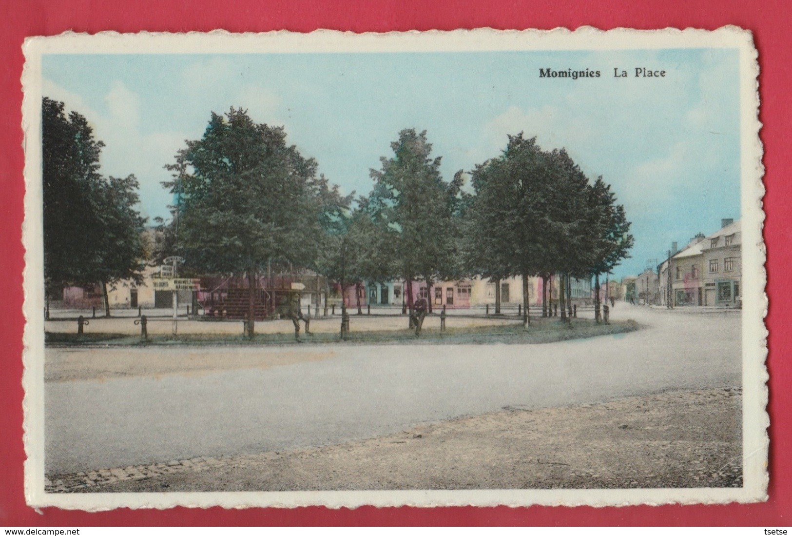 Momignies - La Place ... Jolie Carte Couleur - 1963 ( Voir Verso ) - Momignies