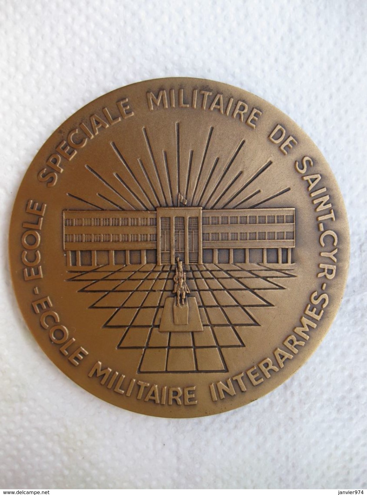 Médaille Ecole Speciale Militaire De Saint-Cyr. Ecole Militaire Interarmes. - Sonstige & Ohne Zuordnung