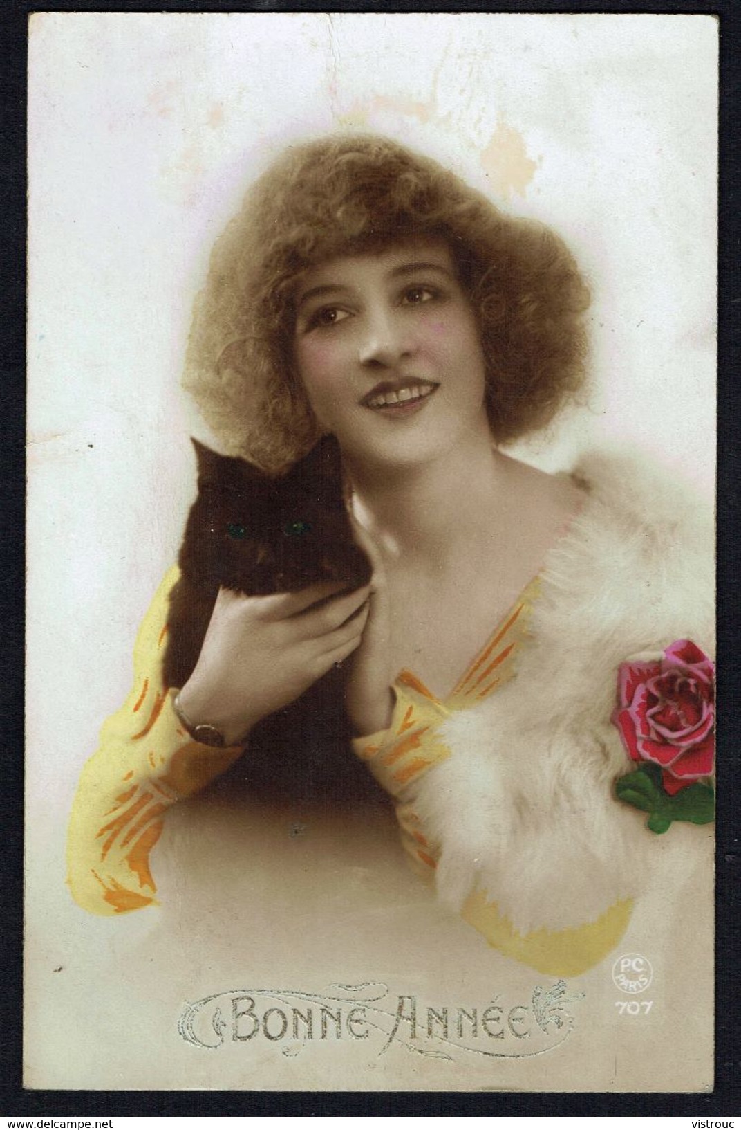 Jeune Femme Avec Chat Et Fleurs - Circulé - Circulated - Gelaufen - 1924. - Femmes