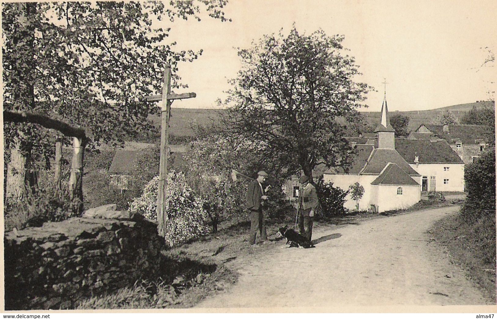 Cornimont - Bièvre - Entrée Village Croix Deux Hommes église - Circulé 1956 - Edit. Café E. Dixheures - SUPER - Bievre