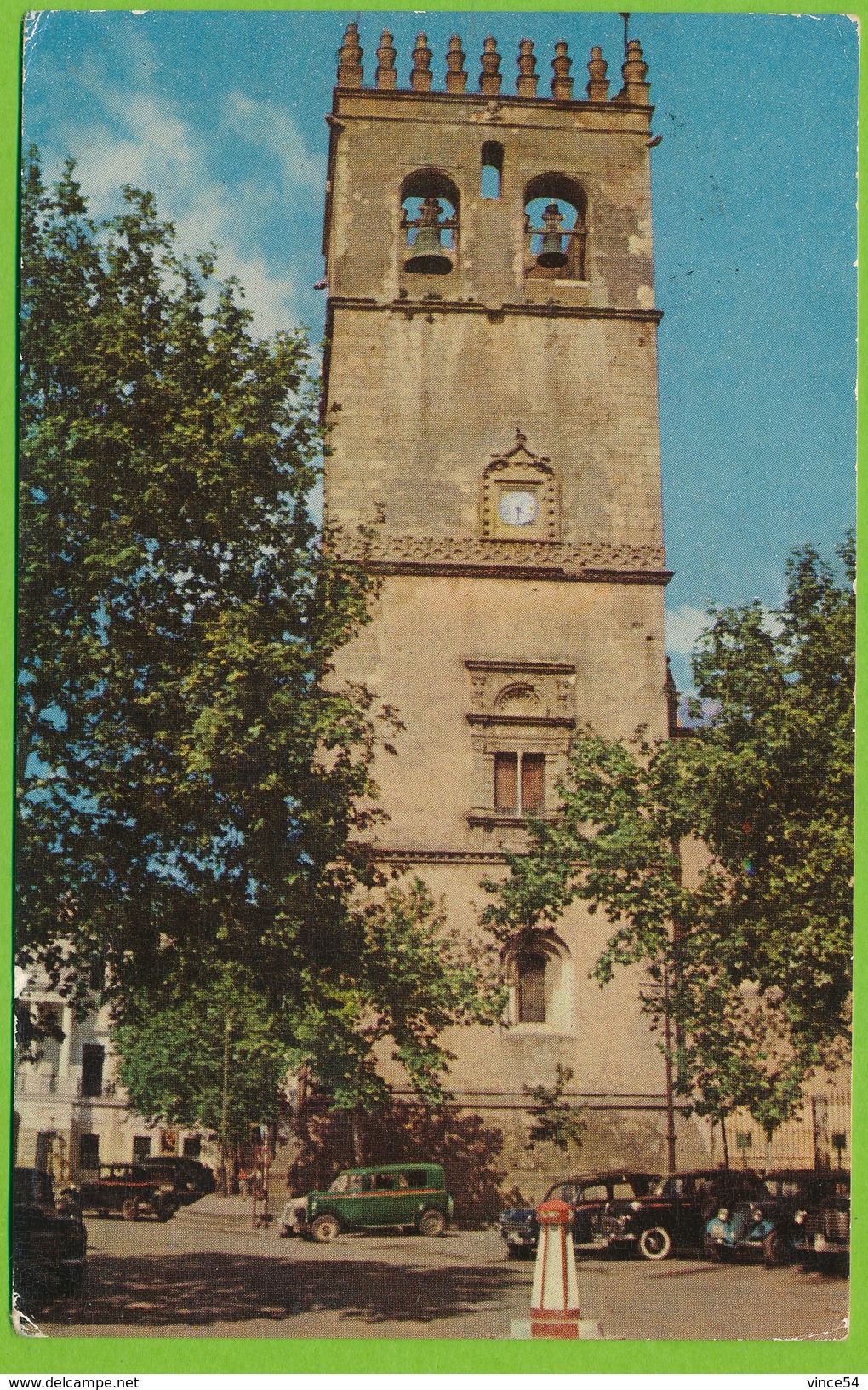 BADAJOZ - Torre De La Catedral Autos Carte Circulé 1961 - Badajoz