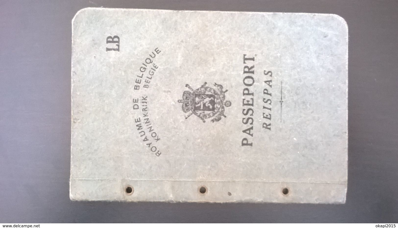 VIEUX PASSEPORT BELGIQUE REISPAS BELGIË  PASSPORT BELGIUM EN PAPIER ET EN CARTON ANNÉE 1948 . GUERRE 1940 - 1945. - Documents Historiques