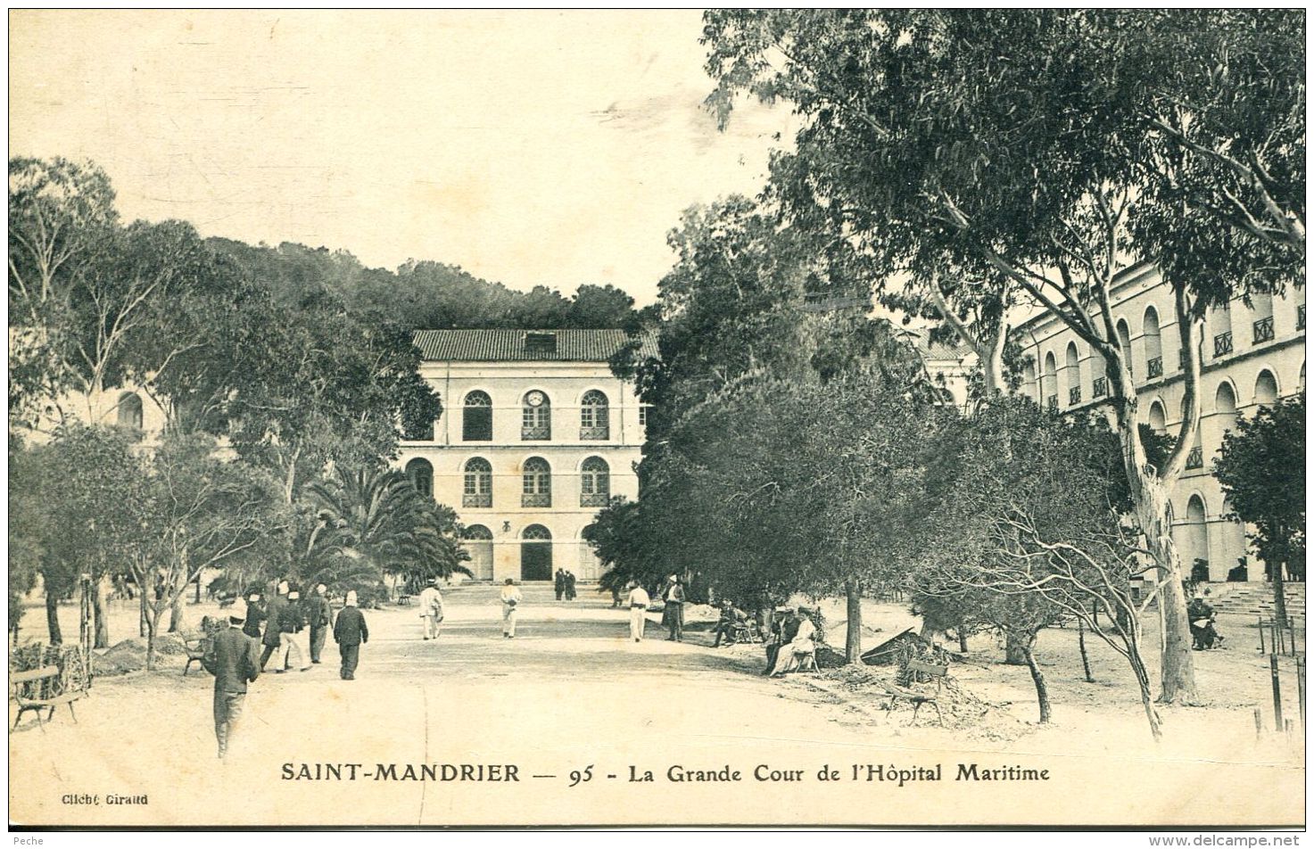 N°58229 -cpa Saint Mandrier -la Grande Cour De L'Hôpital Maritime- - Saint-Mandrier-sur-Mer