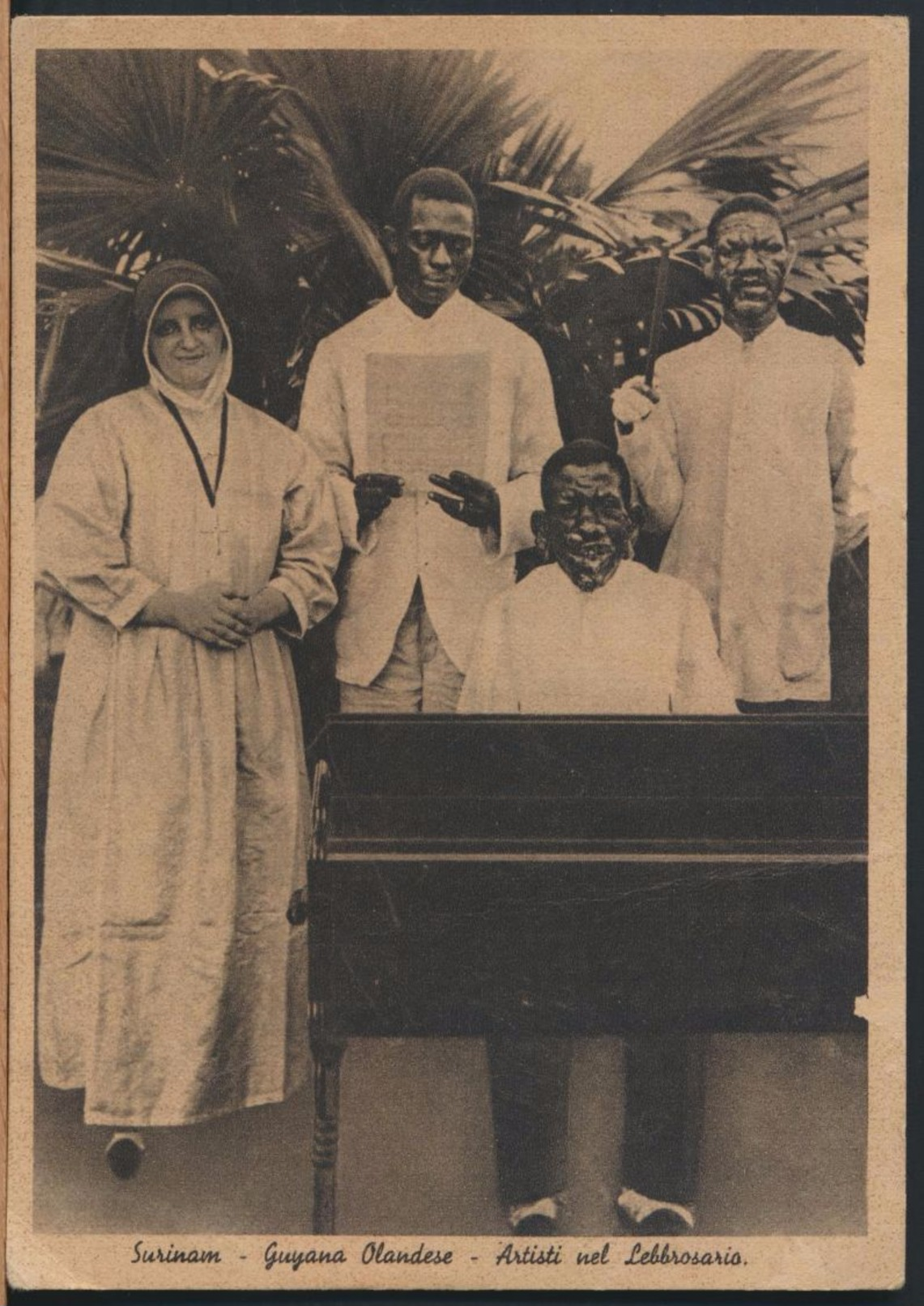 °°° 9152 - SURINAME - GUYANA OLANDESE - ARTISTI NEL LABORATORIO - 1936 °°° - Suriname