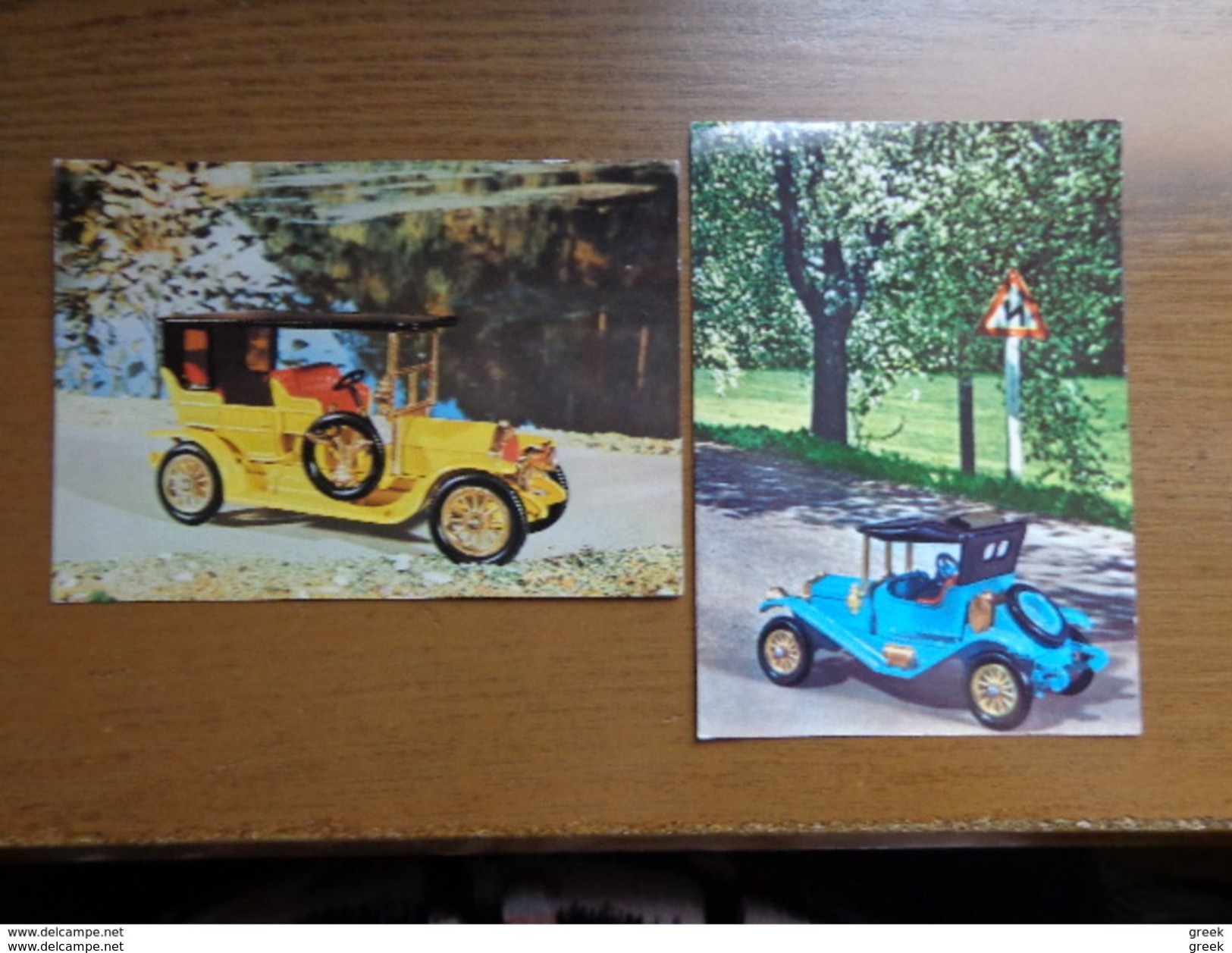 Doos +5kg postkaarten: Allerlei landen (zowel gekleurde als oude kaarten) en thema's (trams, transport, ...) zie foto's