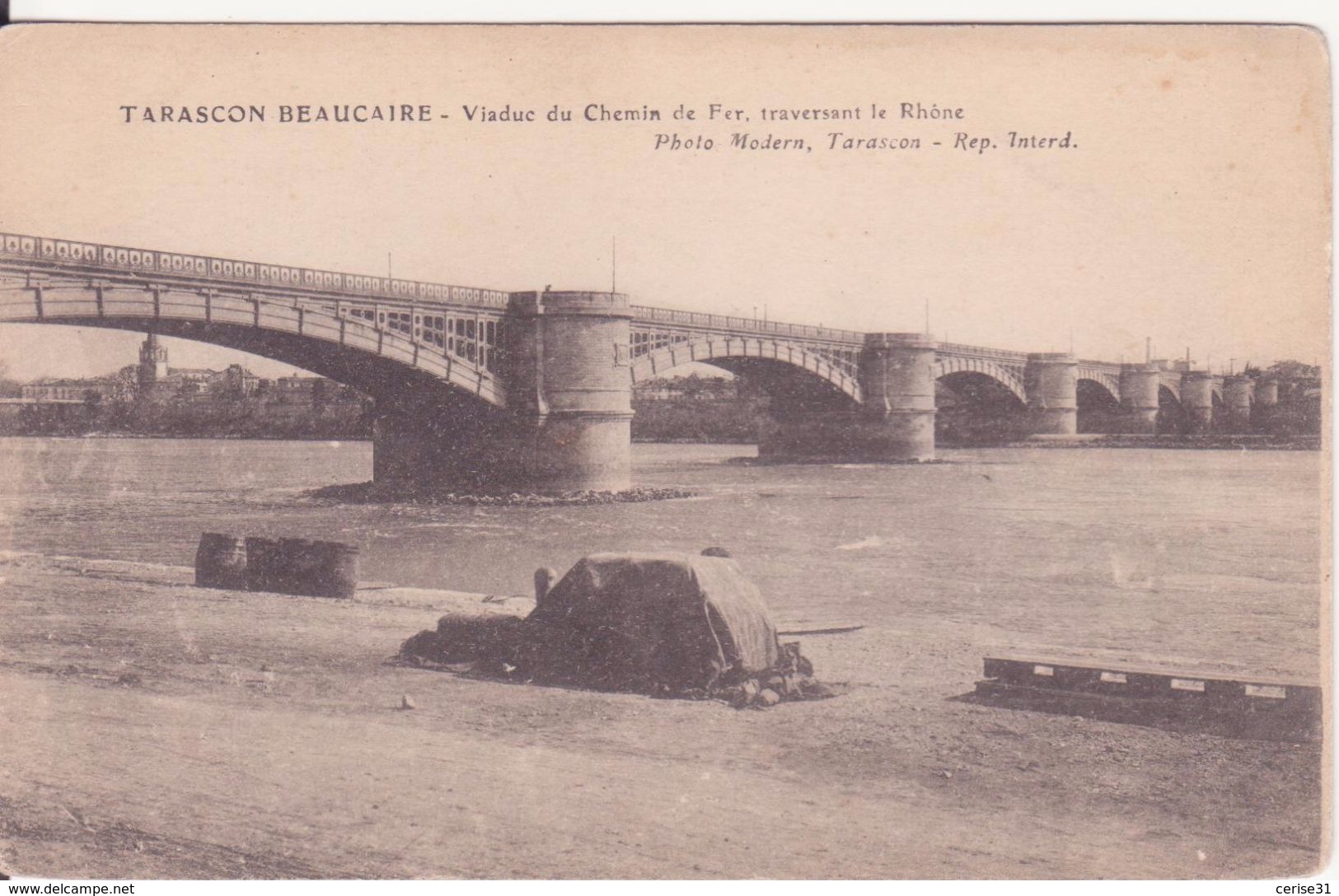 CPA -  . TARASCON BEAUCAIRE - Viaduc Du Chemin De Fer Traversant Le Rhône - Tarascon