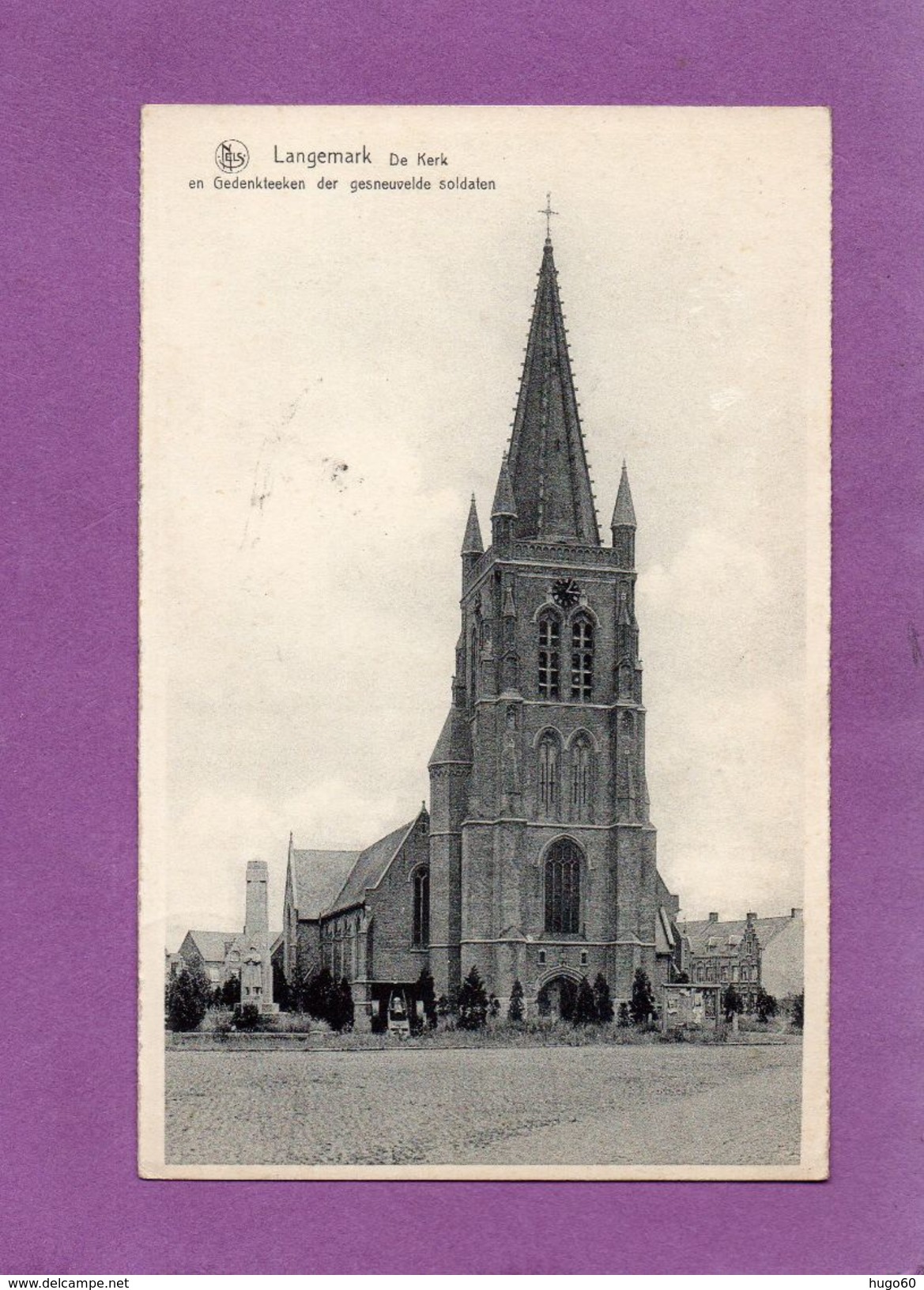 Langemarck - De Kerk En Gedenkteeken Der Gesneuvelde Soldaten - Langemark-Poelkapelle