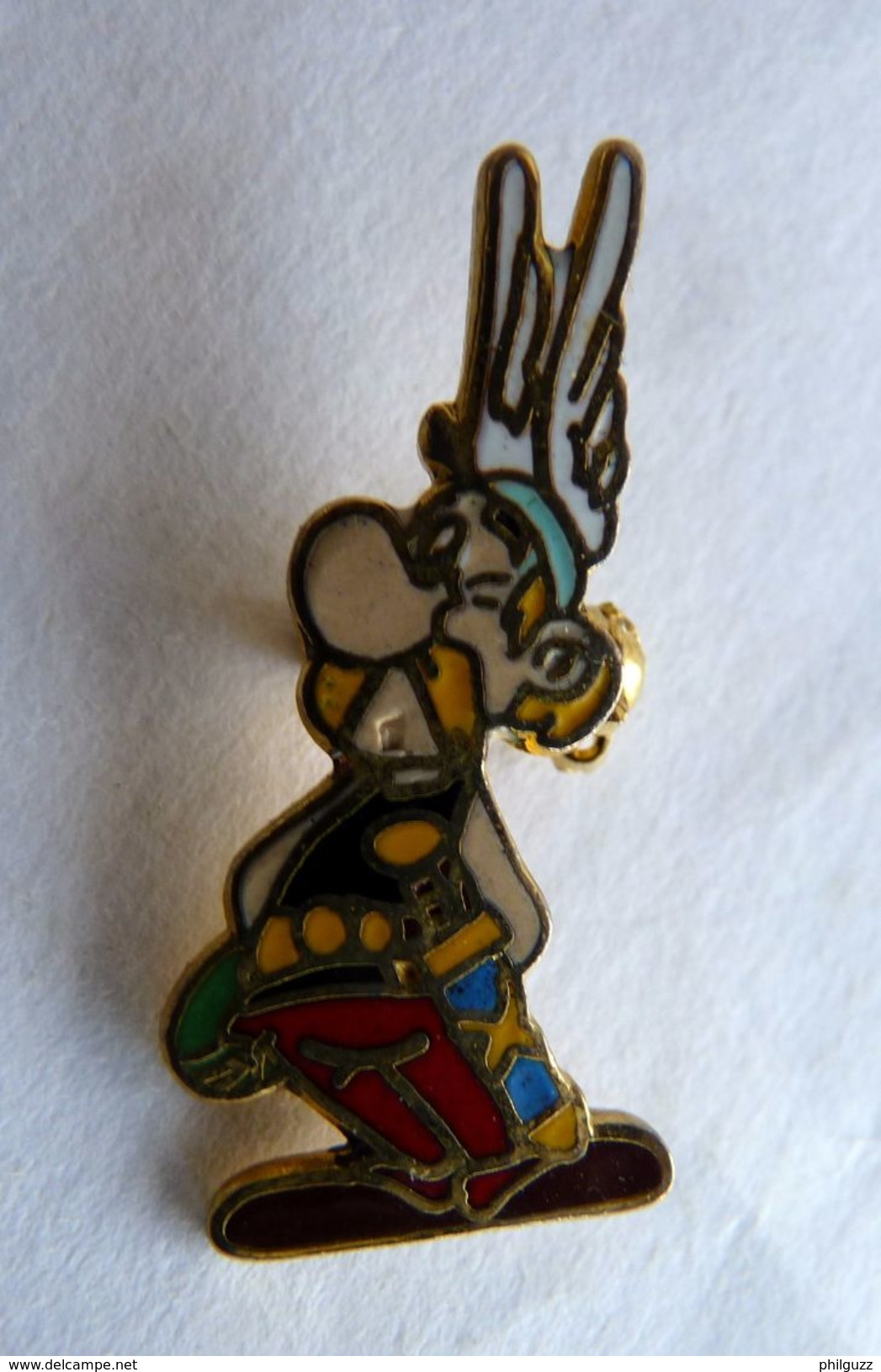 RARE BROCHE ASTERIX -  1988 ALBERT RENE STADIUM - Pins