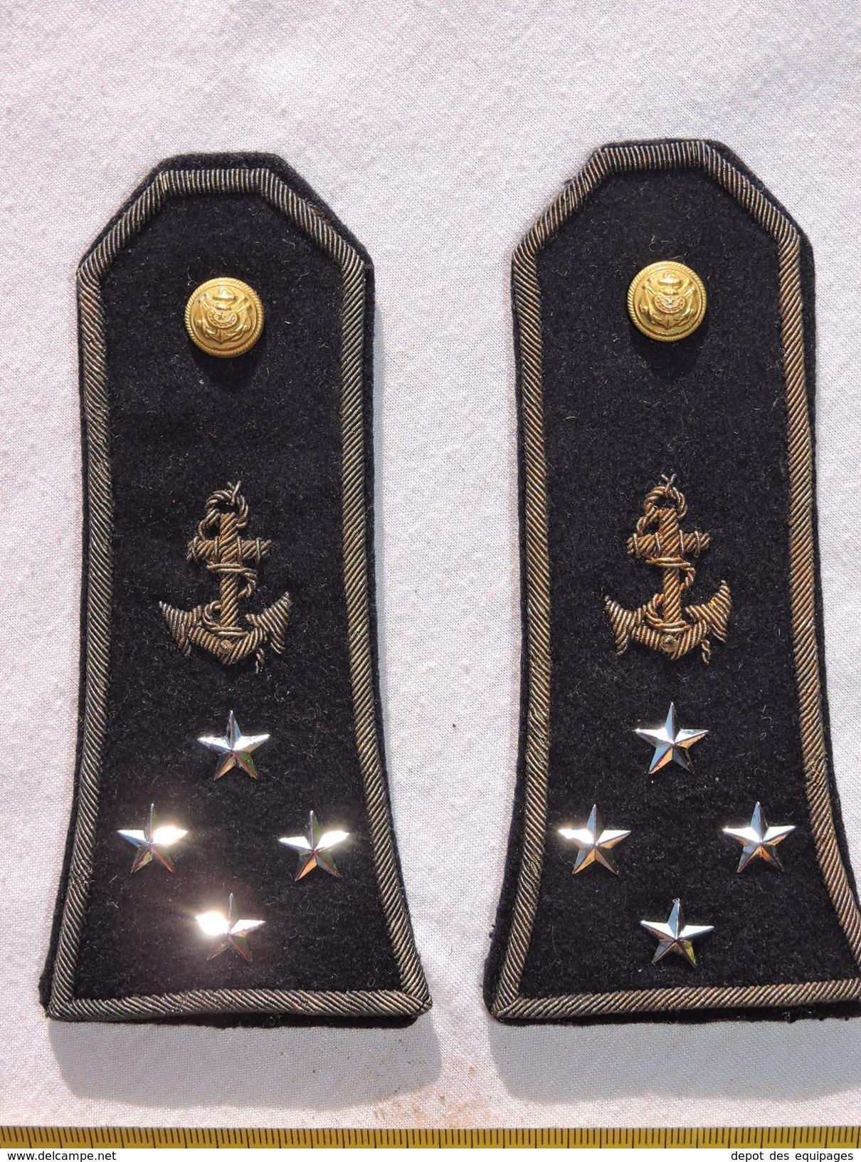 TRES BELLES ANCIENNES EPAULETTES VICE AMIRAL ESCADRE MARINE NATIONALE .