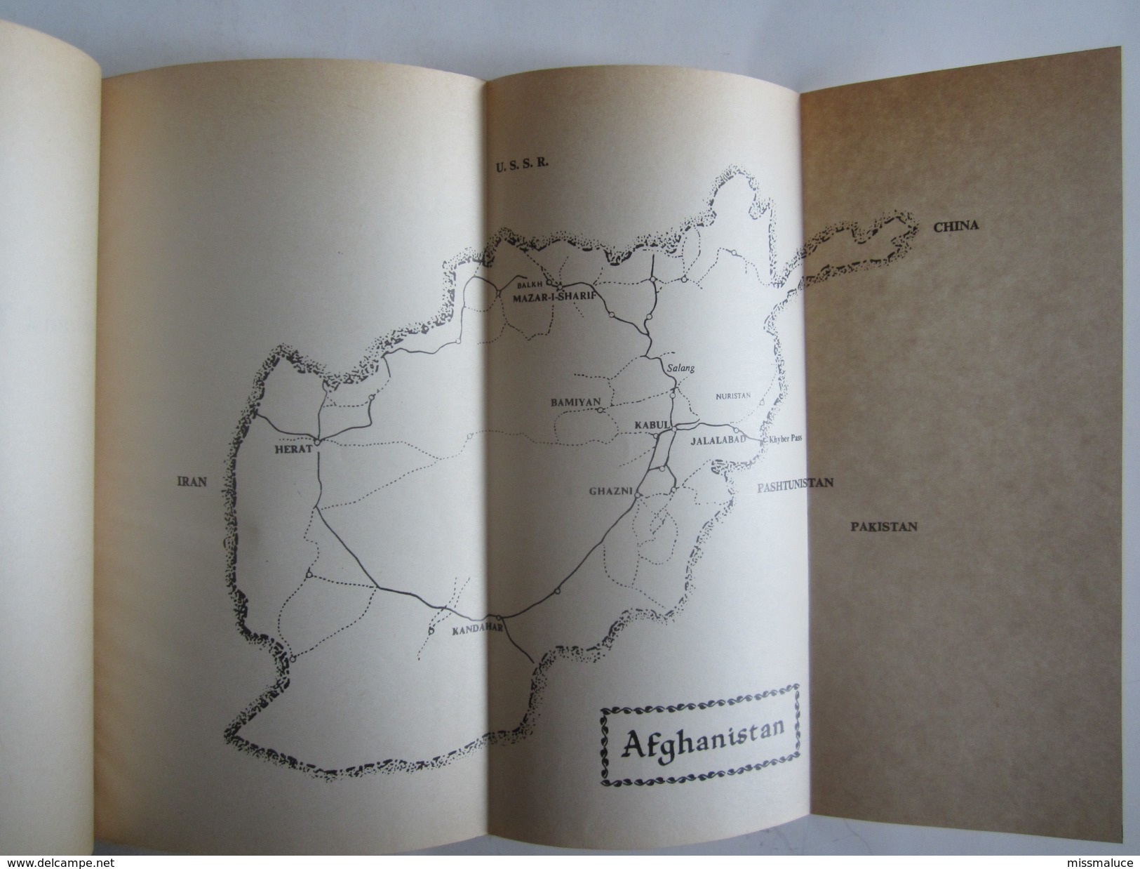 Livre Here And There In Afghanistan By Prita K Shalizi Kabul 1968 - Culture