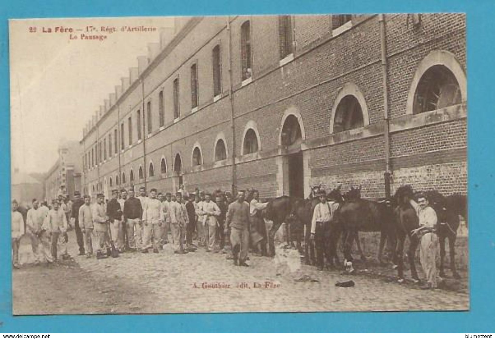 CPA 22 - Militaires Militaria 17è Régiment D'Artillerie - Le Passage Chevaux LA FERE 02 - Fere En Tardenois